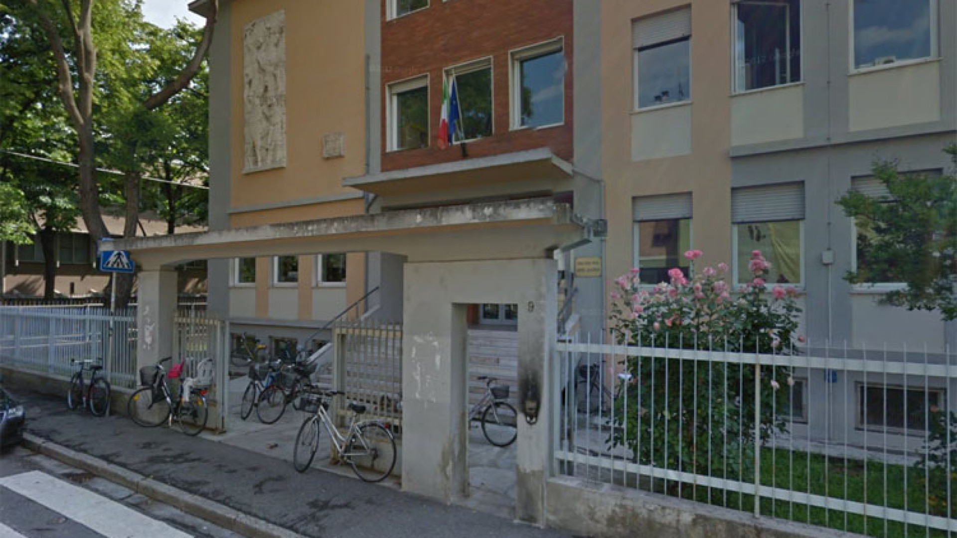 Nuova rampa per disabili alla scuola media Dante, costerà 55mila euro