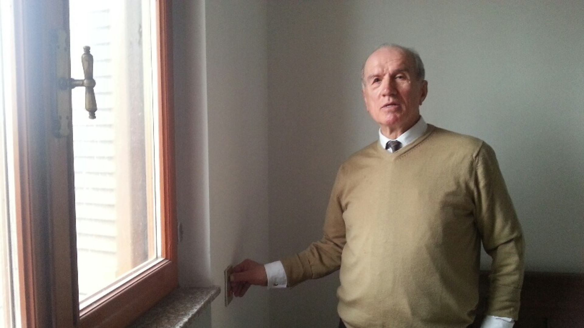 Professore in pensione brevetta le “persiane antifurto”