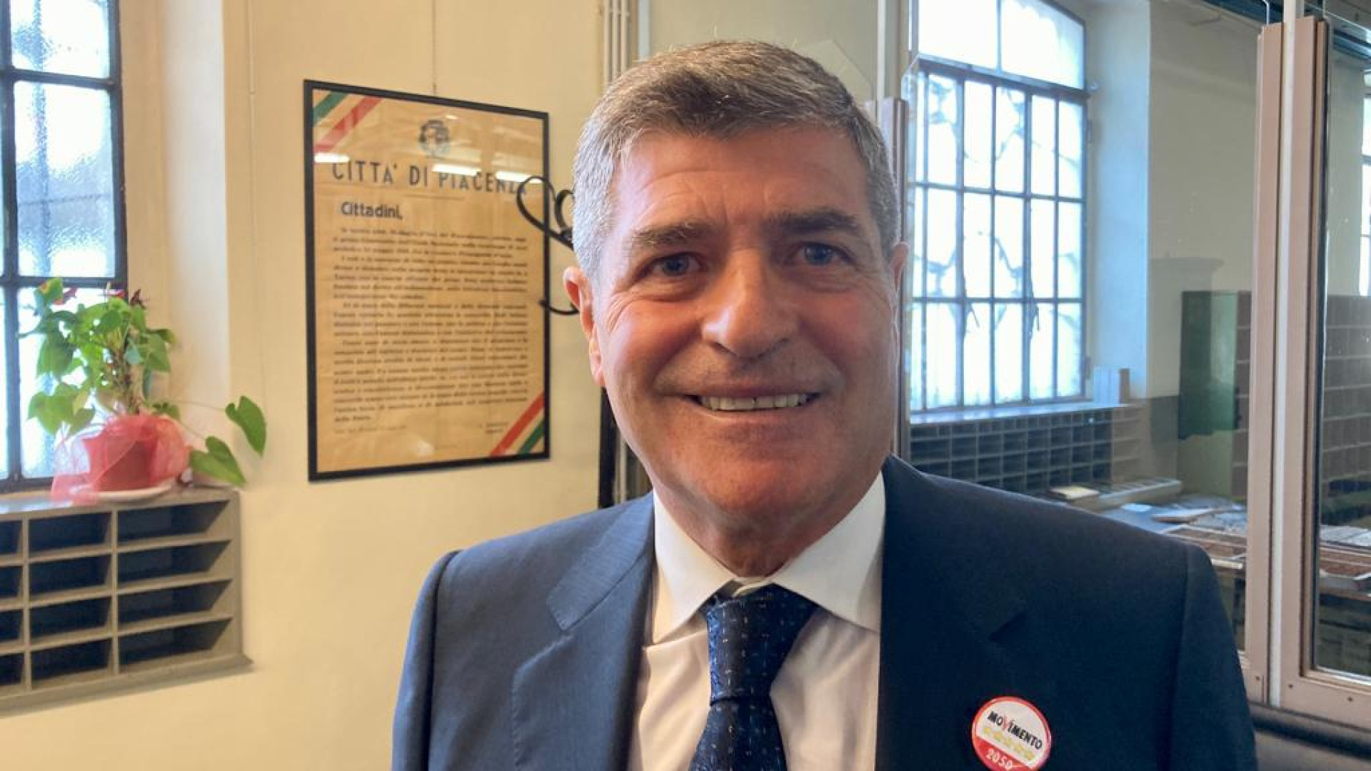 De Falco non entra in Parlamento: “Ma il M5s è vivo, ora torno in Africa”