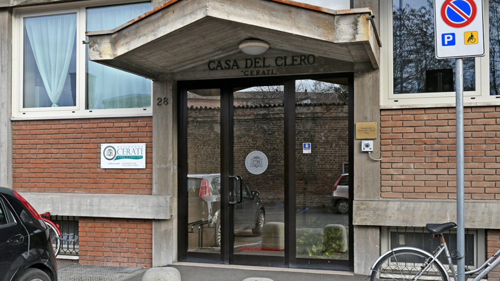 Anziano benefattore lascia tre milioni al Pio Ritiro Cerati. Don Basini: "Segno della Provvidenza"