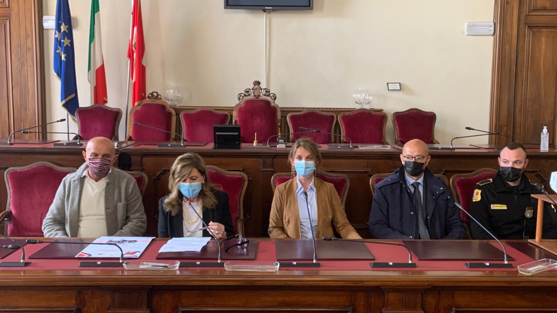 Defibrillatori per le pattuglie di Metronotte Piacenza: progetto pilota in Italia