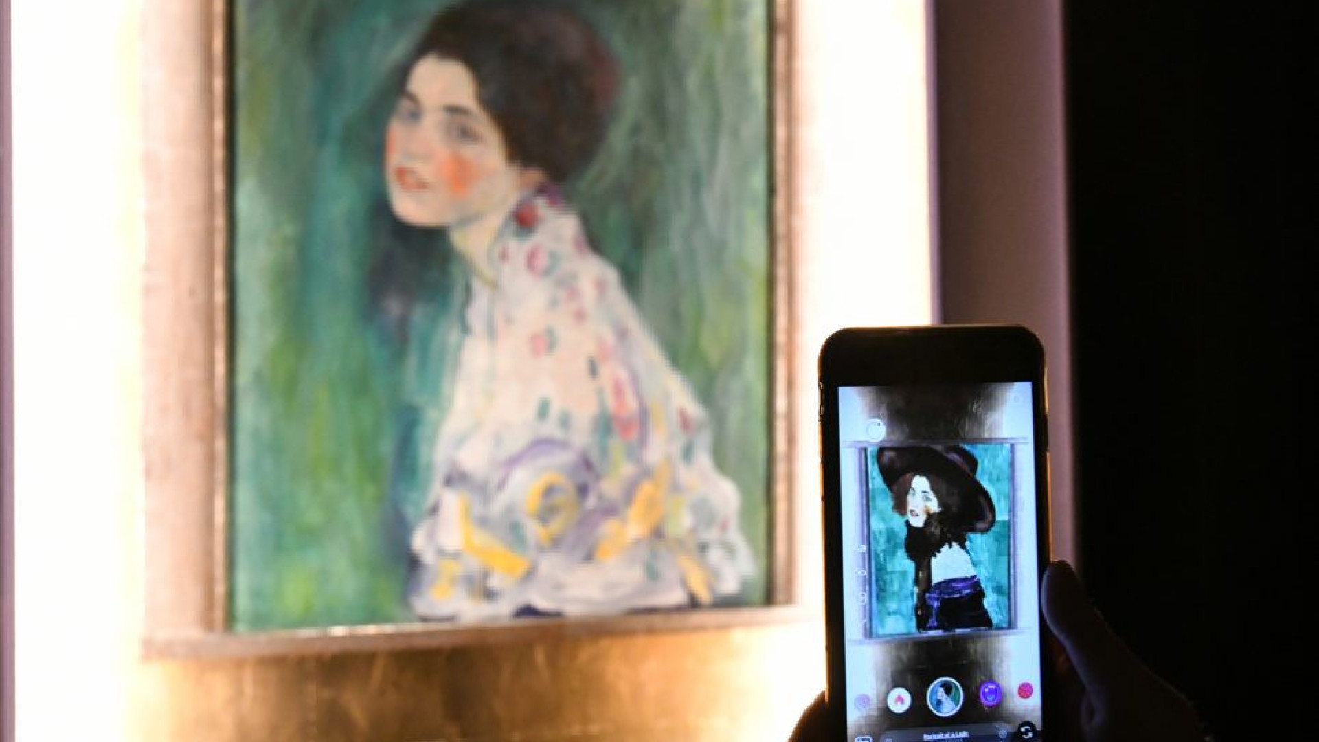 "Il mistero del doppio ritratto di Klimt" a teatro con la compagnia "I Sottospirito"