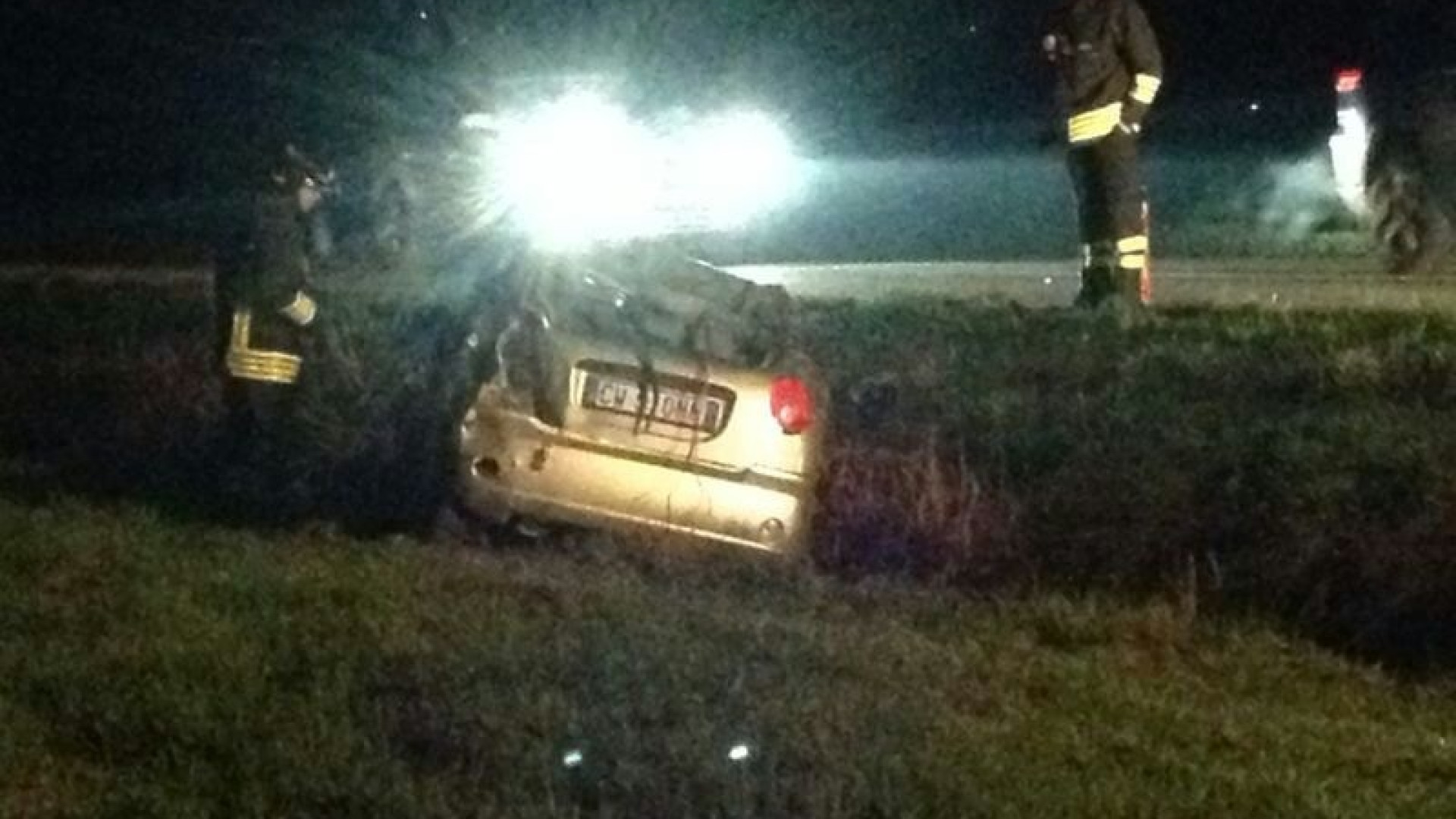 Gragnano: pauroso incidente. Donna sbalzata dall'auto: condizioni serie