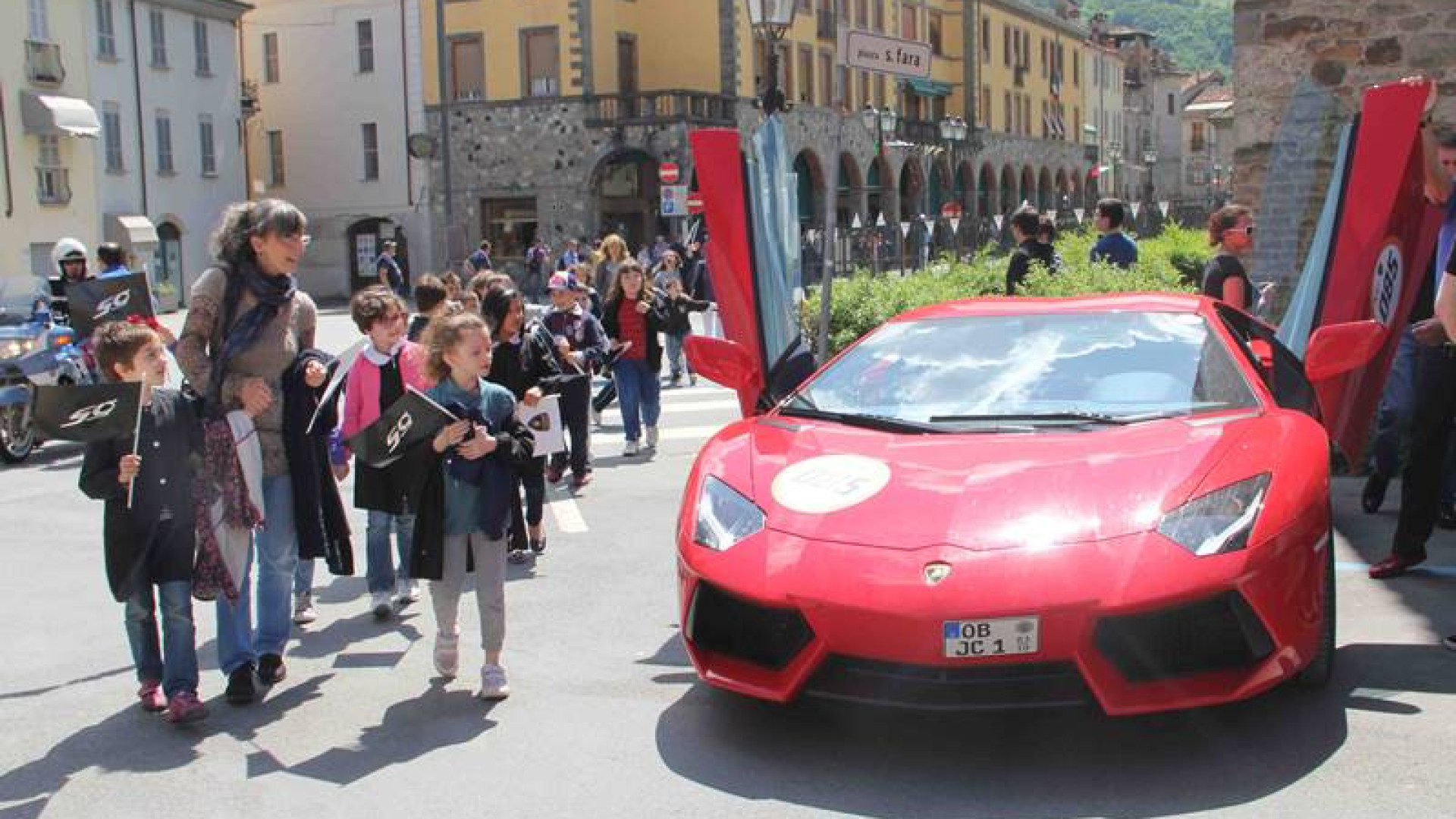 A Bobbio lo spettacolo di 350 Lamborghini provenienti da tutto il mondo
