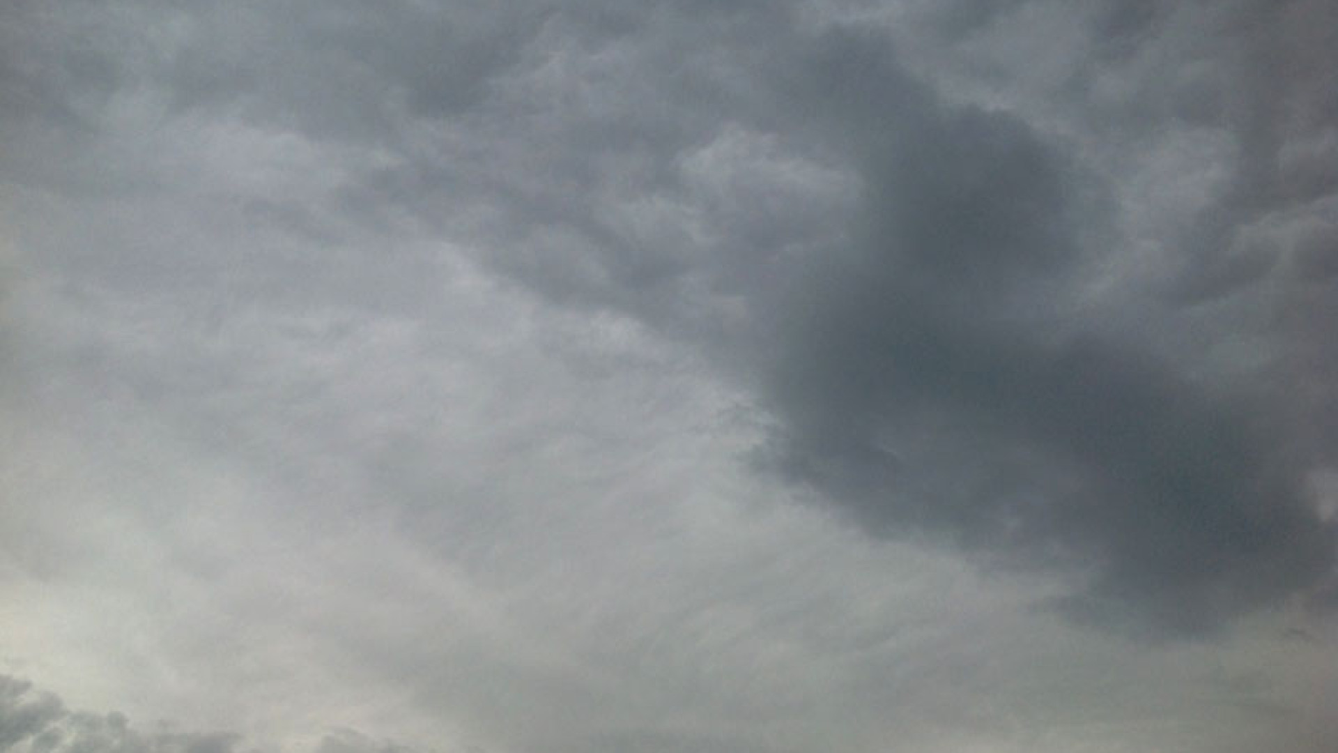 Weekend con le nuvole, domani sera pioggia e sole da lunedì