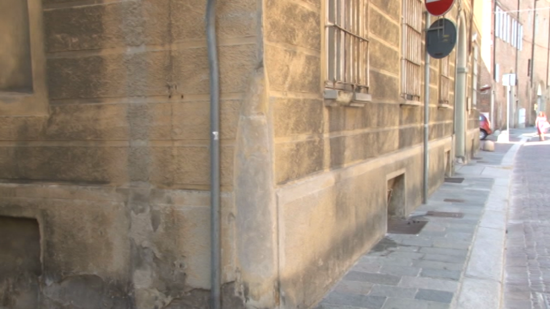 Donna aggredita, il Garante della privacy: "Avviata istruttoria per video"