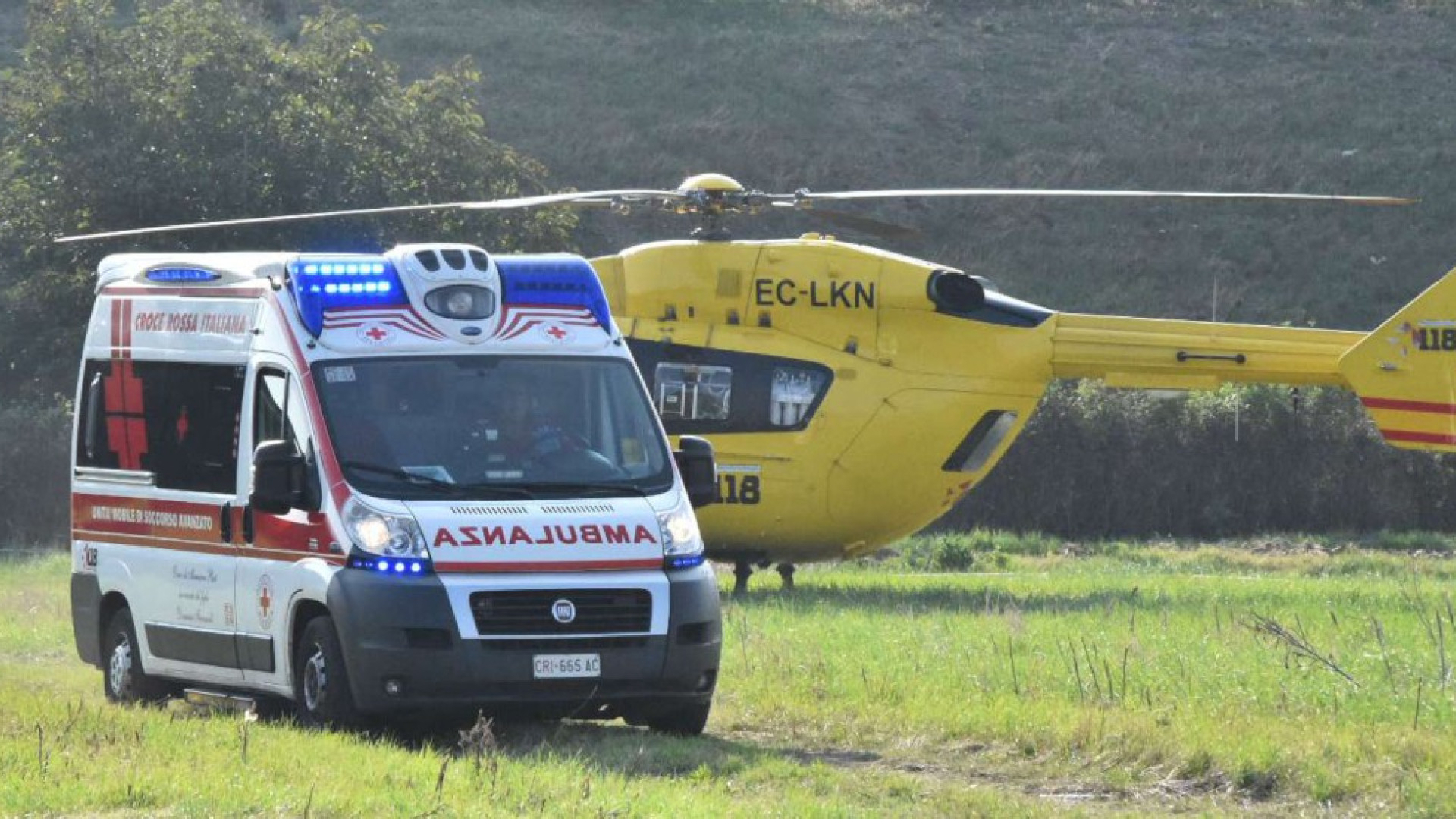 Gravissimo motociclista caduto sulla strada del Penice. Portato a Parma in eliambulanza