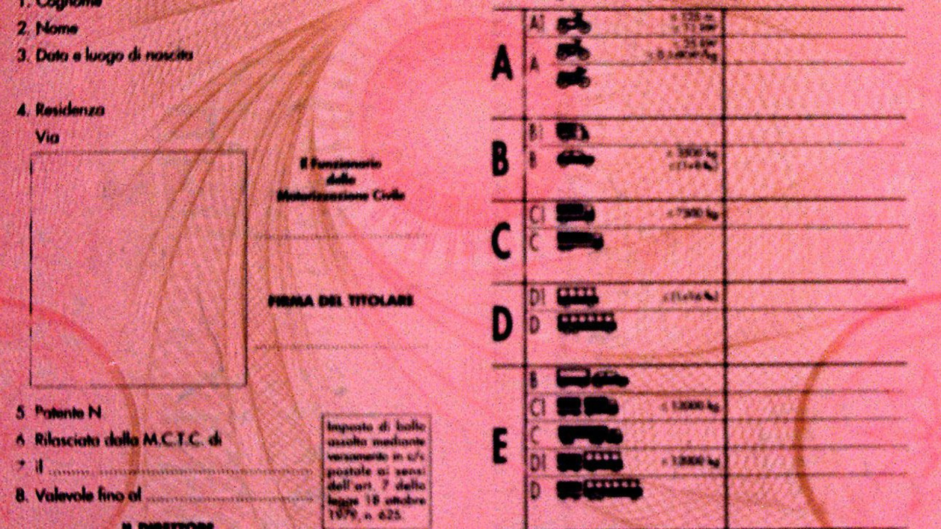 Ha guidato senza patente per 20 anni, piacentino denunciato