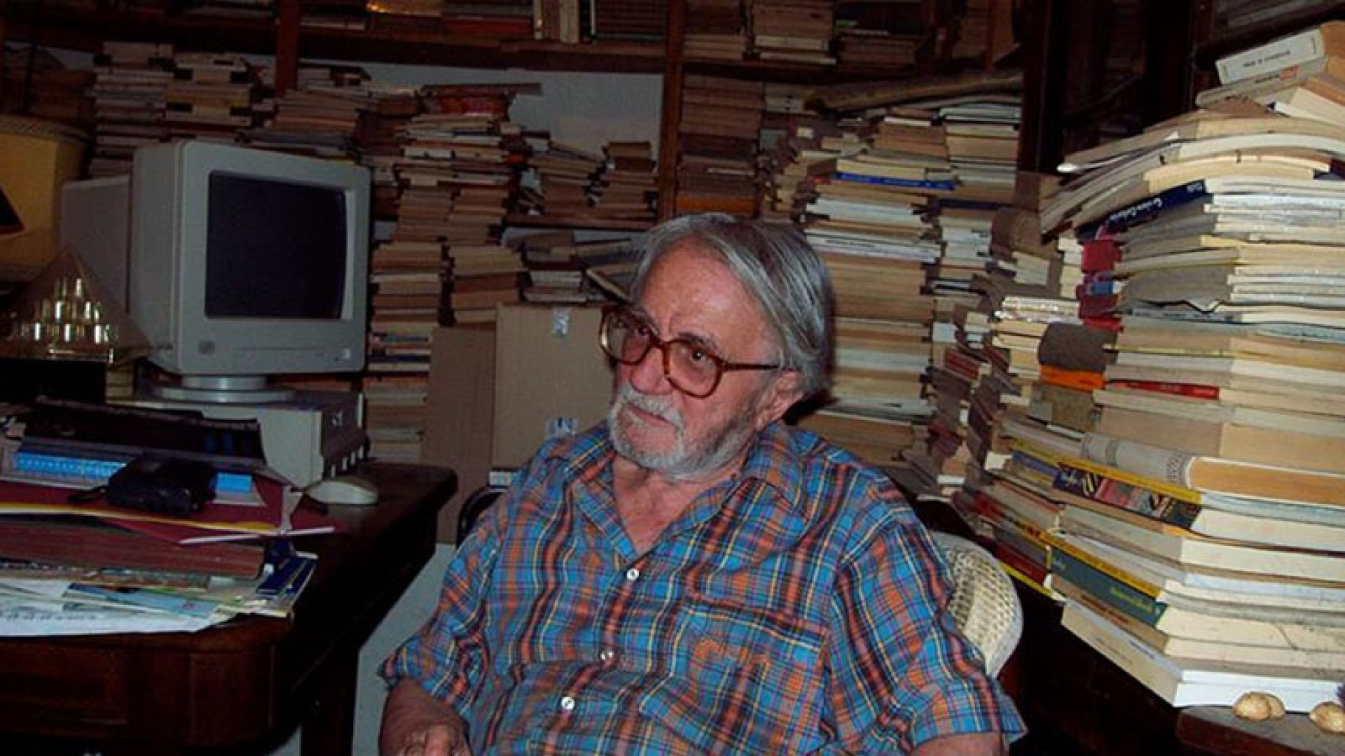 Il filosofo Braibanti ha donato15mila libri alla Biblioteca di Fiorenzuola