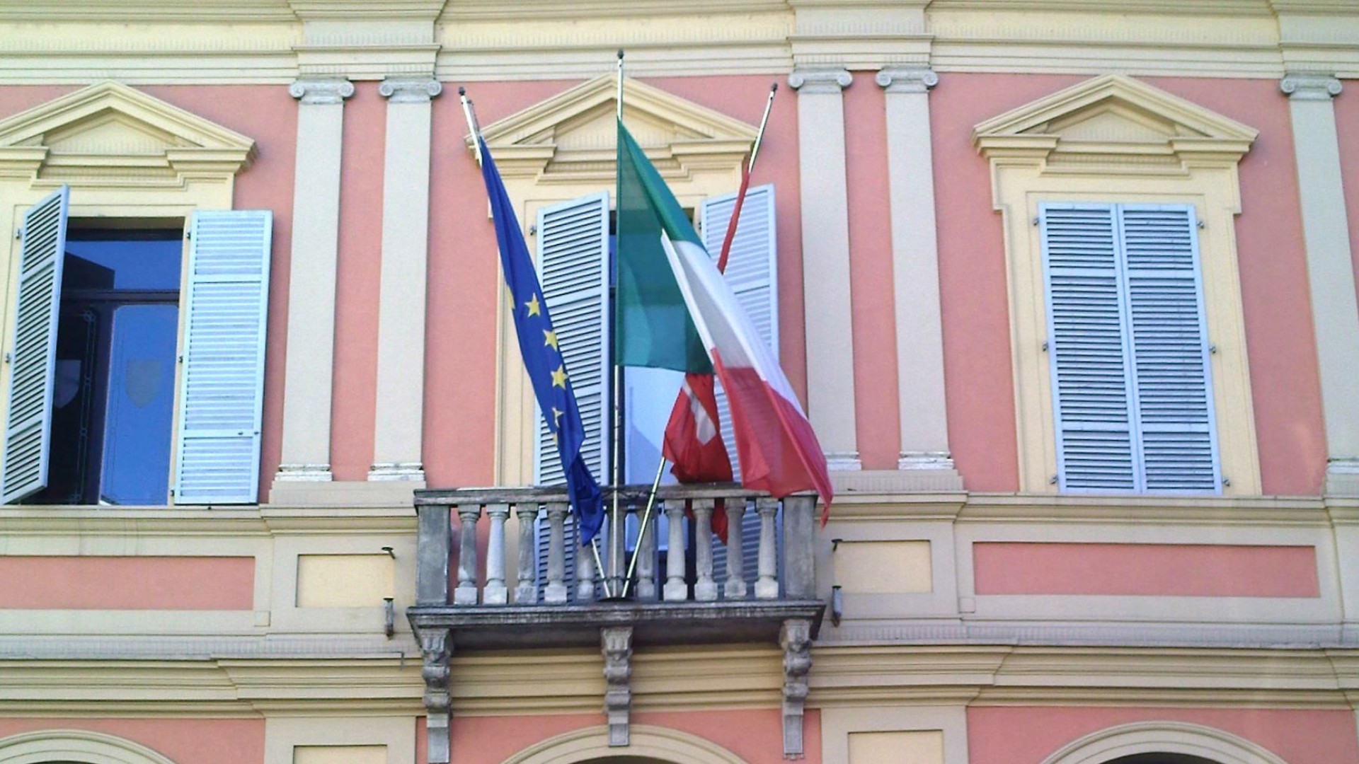 Ok all'aumento dell'Irpef: 4,3 milioni in più nelle casse del Comune. Le nuove aliquote