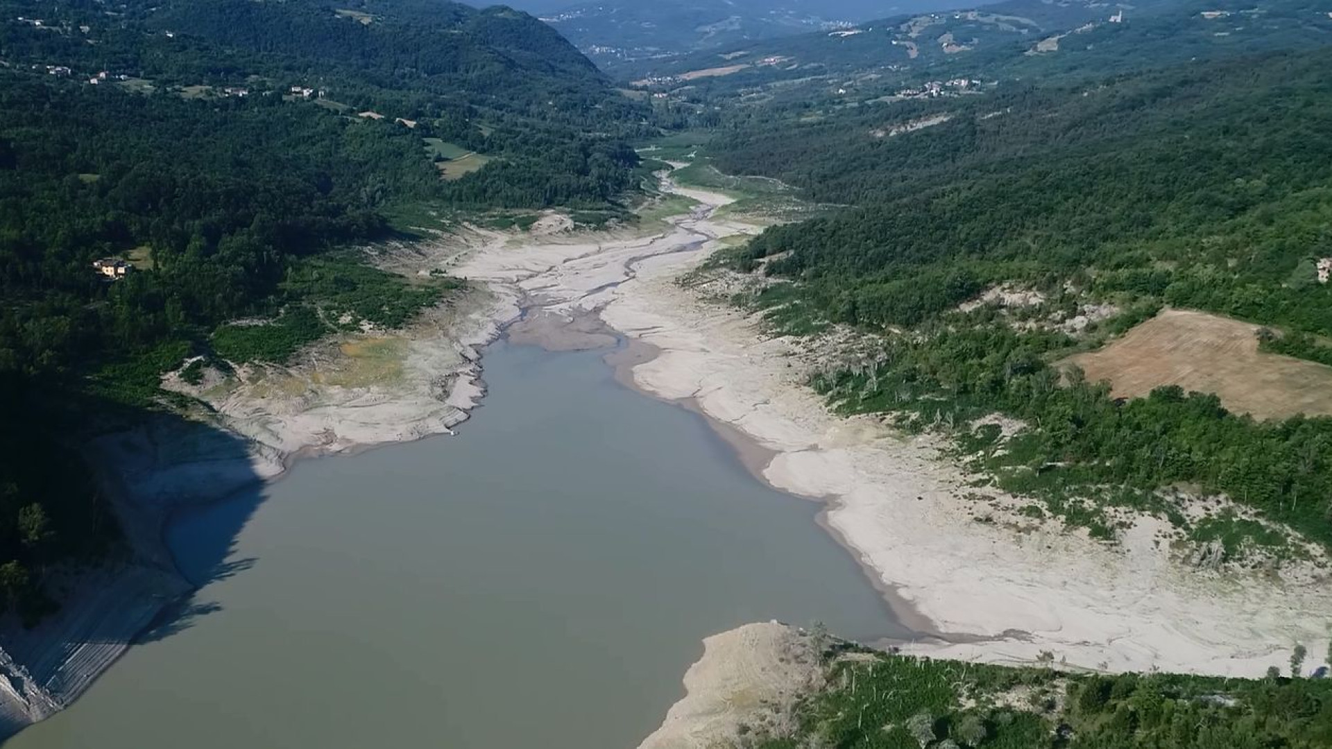 Acqua, cala l'autonomia. I sindaci: "Chiediamo responsabilità ai cittadini"
