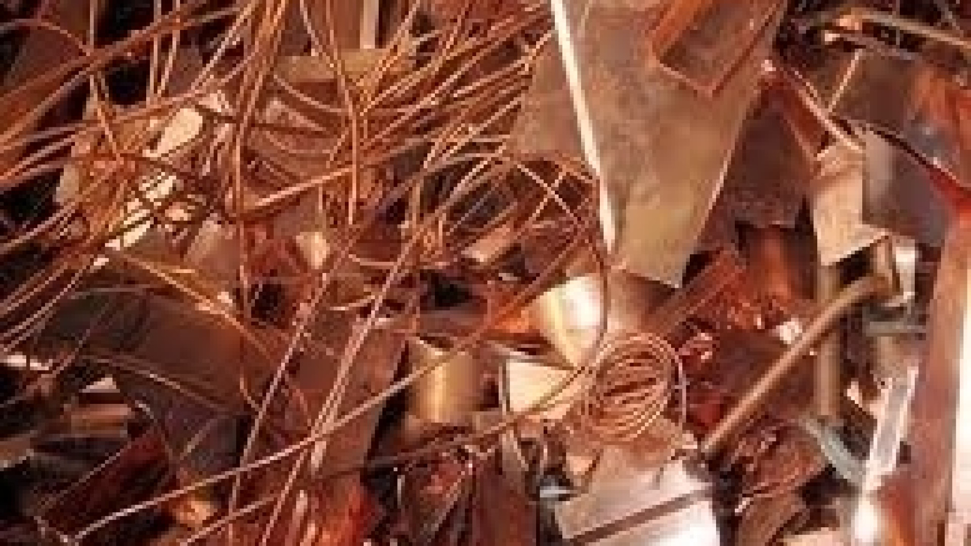 Rubarono 17 chilometri di rame a Monticelli e Castelvetro, arrestati 10 romeni