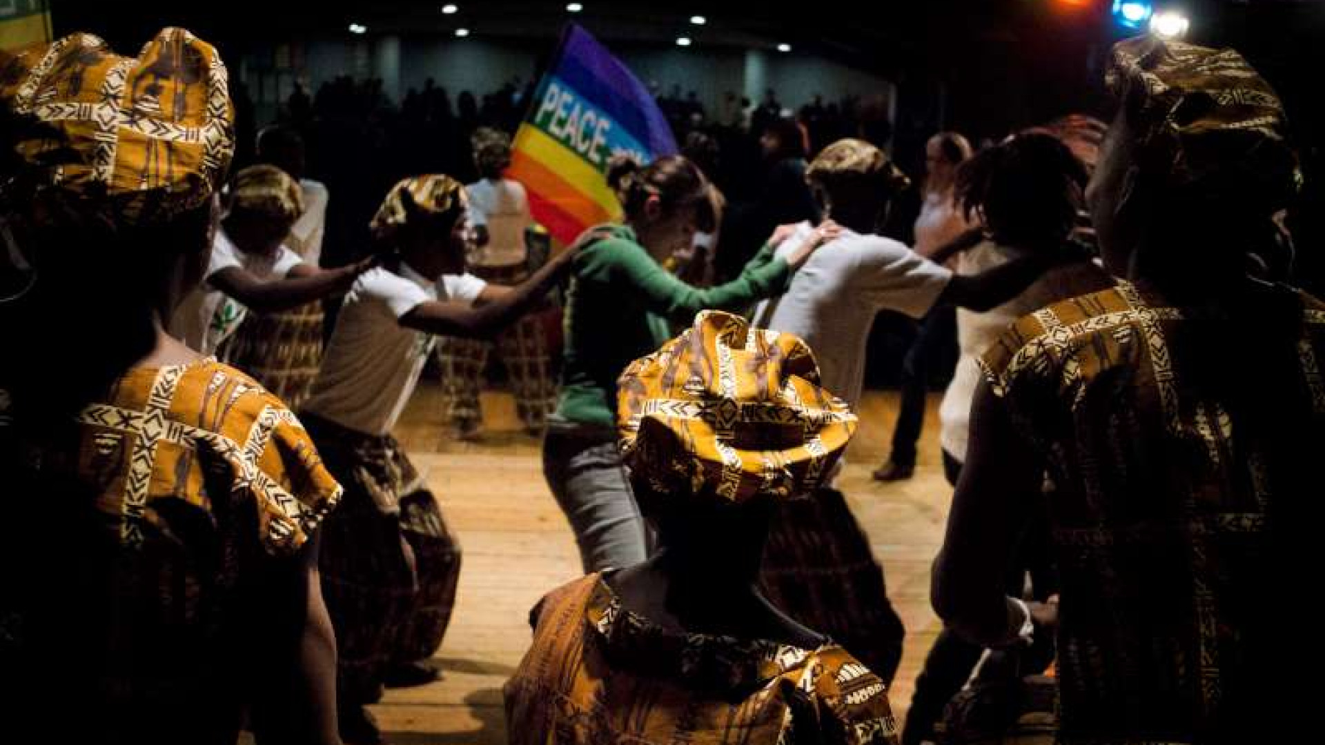 Ex bimbi di strada di Lusaka, fantastici ballerini e percussionisti al Gotico