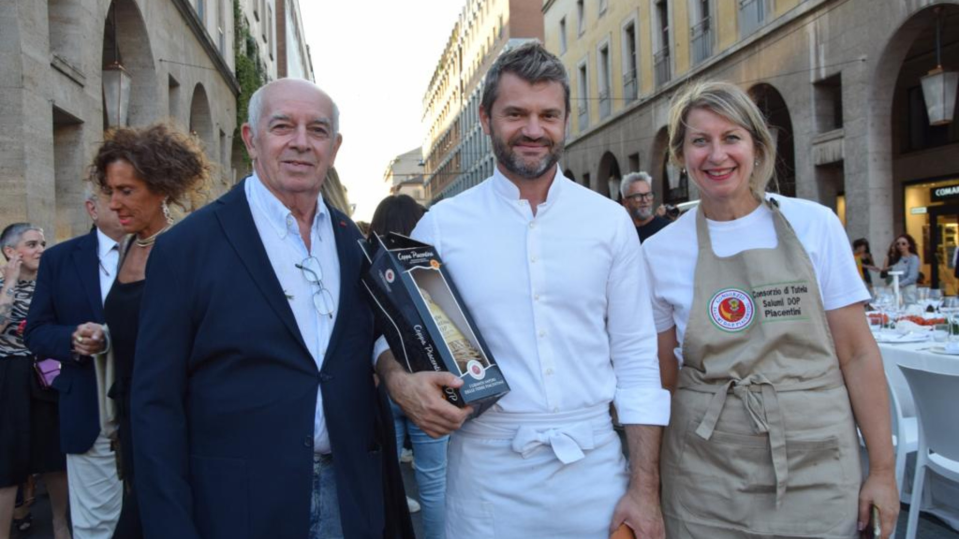 Lo chef stellato Enrico Bartolini onora la coppa piacentina alla Cena dei Mille