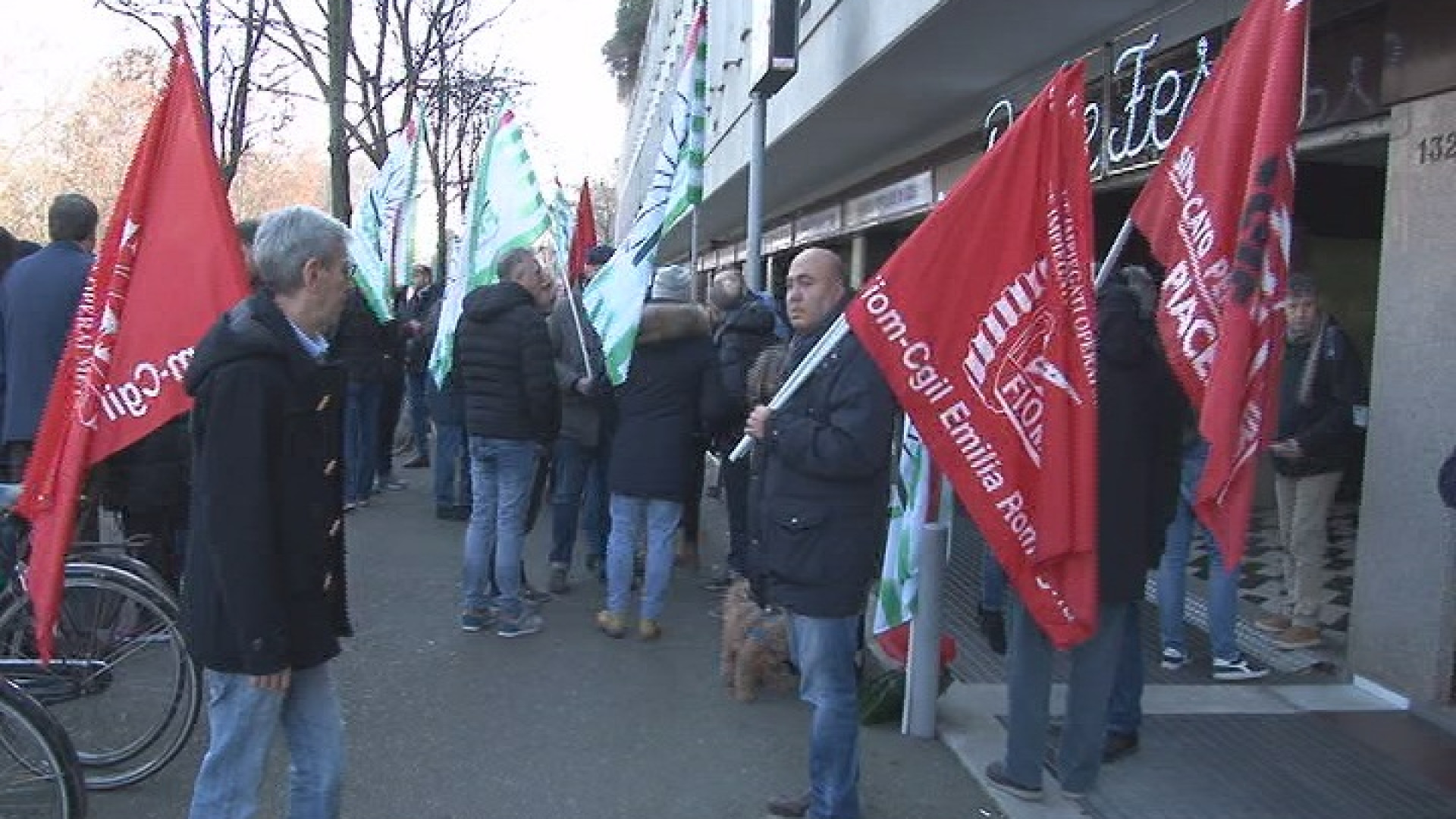 "Per salvare la Selta serve un investitore entro 4 mesi". Lavoratori in presidio: "Vogliamo la verità"