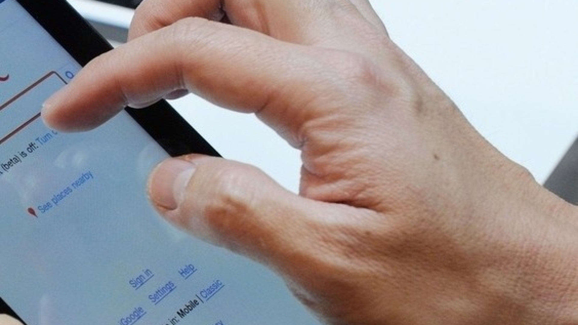 Truffa on line: paga 400 euro per un nuovo tablet, ma ne riceve uno usato