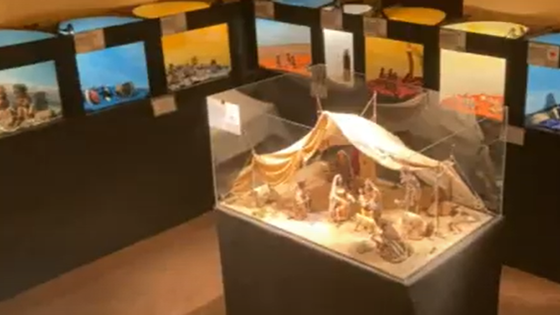 "Un mondo di presepi" a Castell'Arquato: dalla figura del curioso ai suonatori