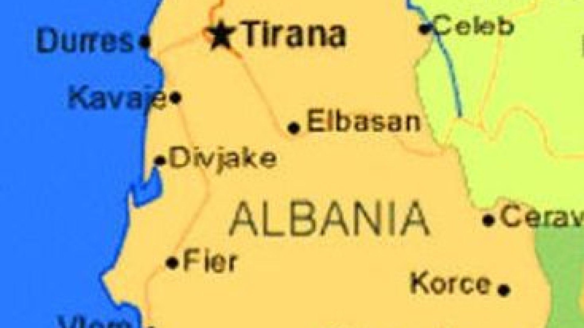 Da anni a Piacenza, torna in Albania e viene ucciso con tutta la famiglia