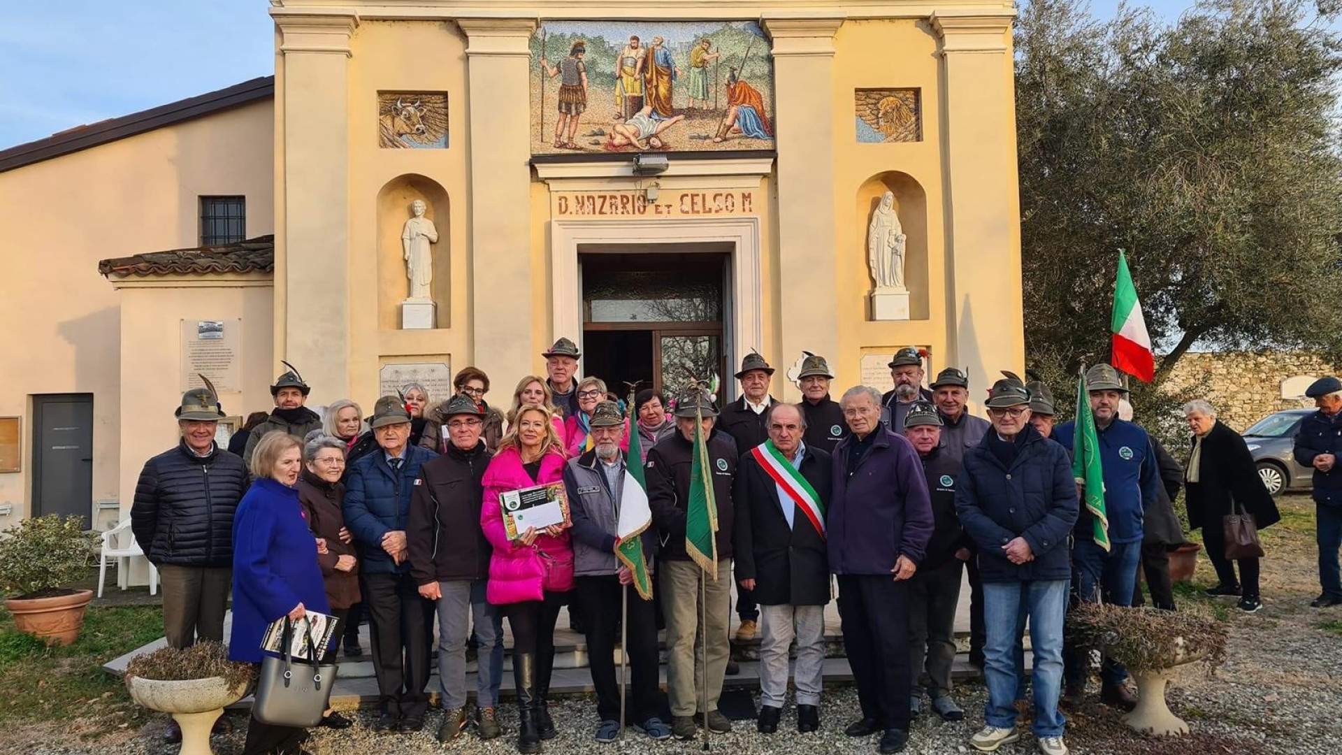 Lotta al tumore al seno: dagli alpini di Agazzano fondi all'associazione Armonia
