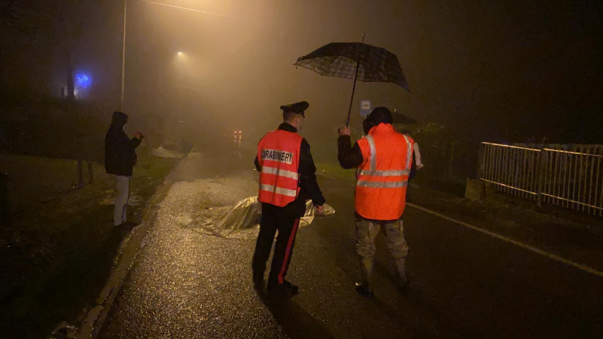 Tragedia a Vernasca, investite due sorelle: muore una 55enne. Fermato il pirata della strada