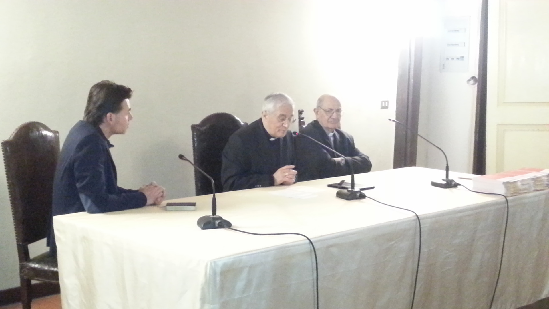 Auguri del Vescovo: “Basta con la demagogia che non aiuta i poveri”