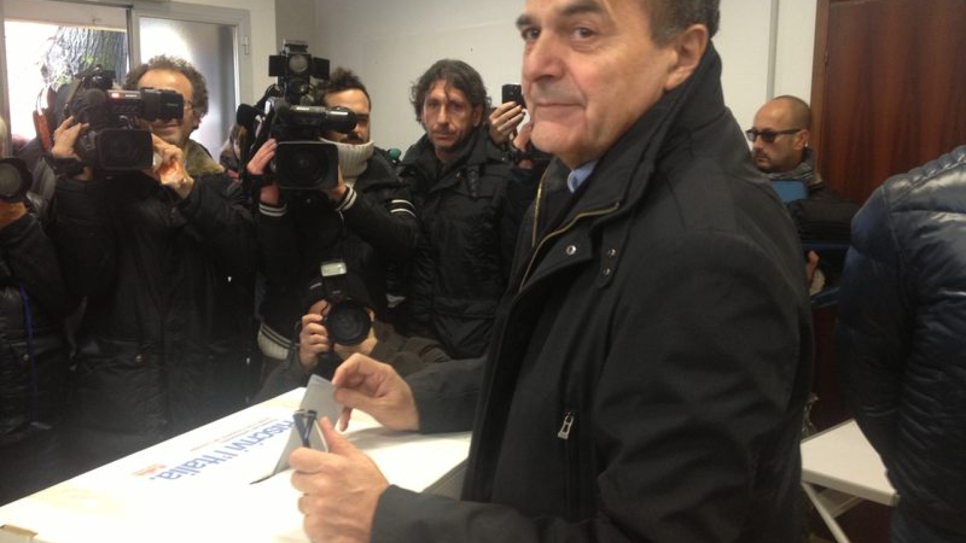 Bersani al voto evita i giornalisti,"Abbiamo già detto troppo"