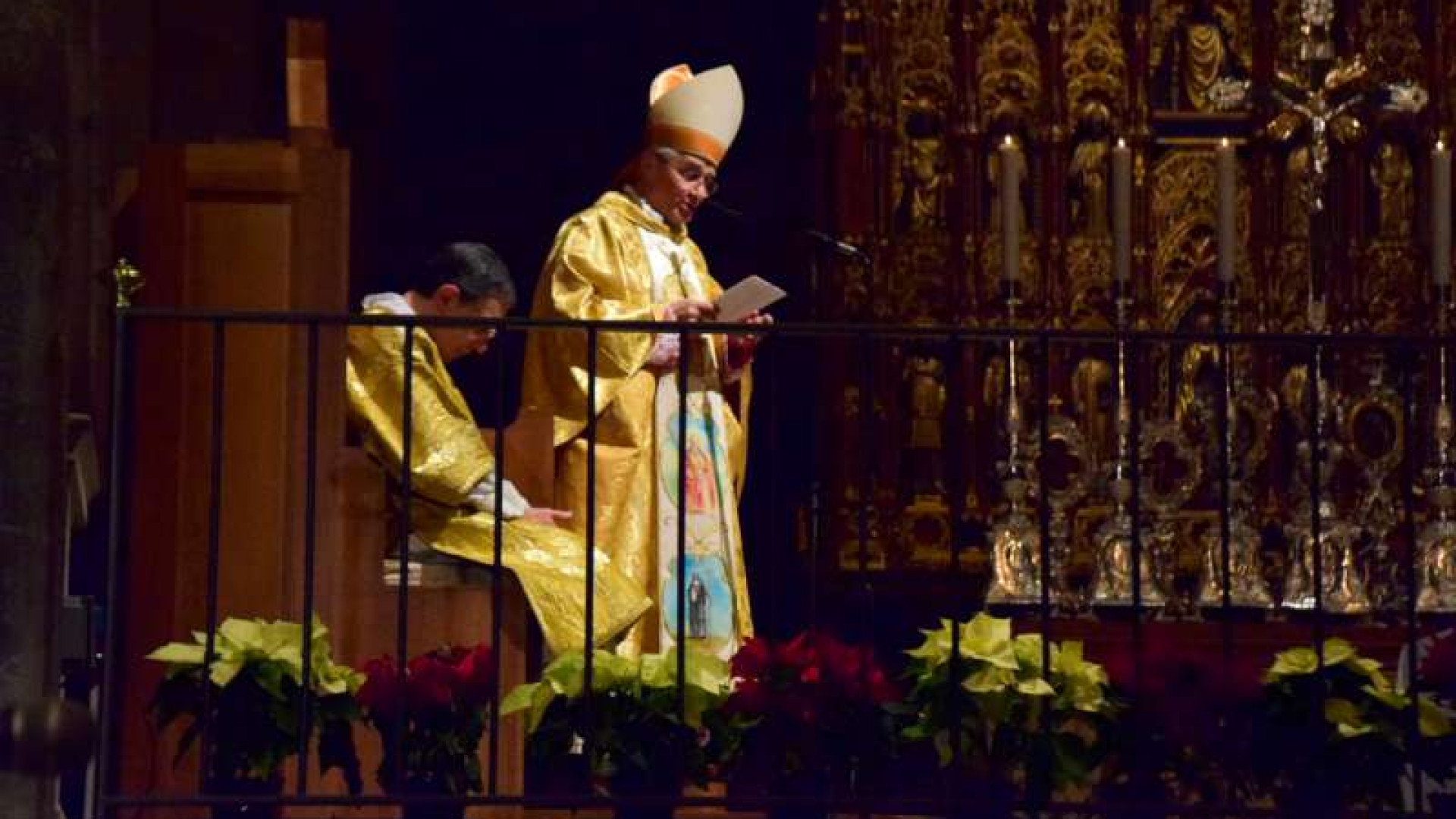 Ambrosio: “Lasciatevi sorprendere dal mistero di Gesù come i magi”