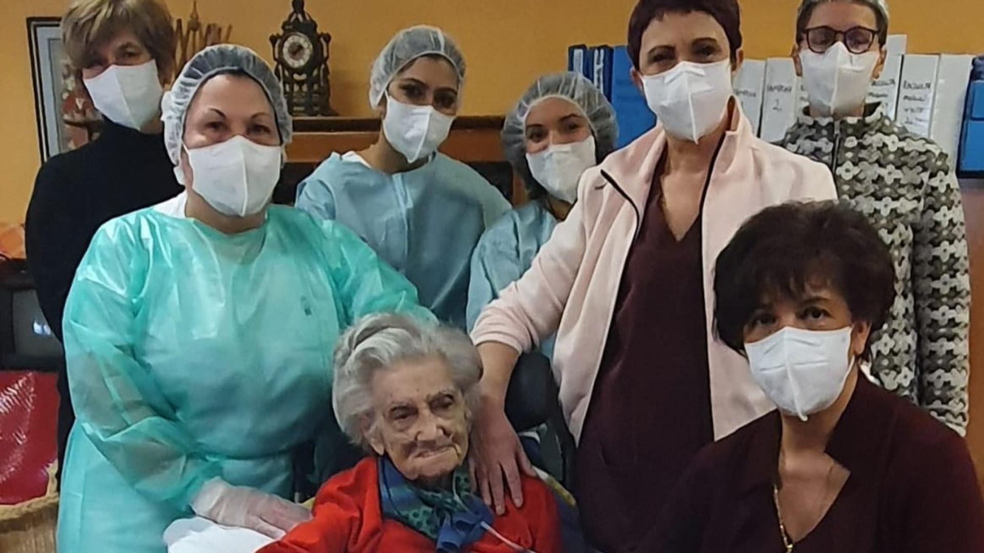 A Borgonovo si festeggiano i 100 anni di nonna Luisa: "una donna dolcissima"