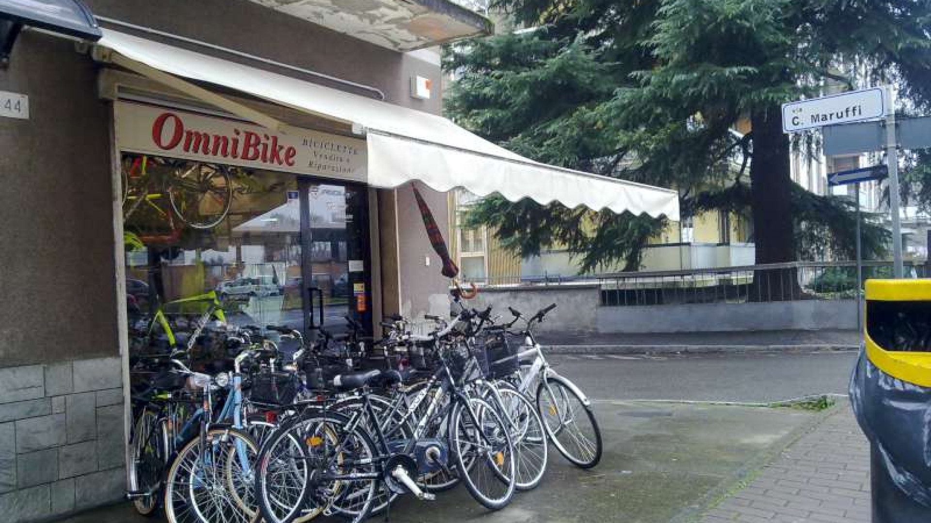 Via Da Saliceto, ladri in azione. Svaligiato negozio di biciclette