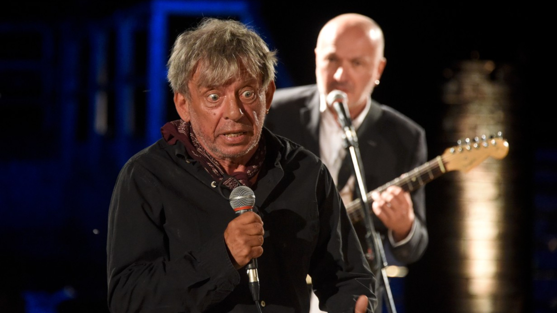 Risate, pensiero e comicità: "Stand Up Omero" di Paolo Rossi applaudito a Veleia