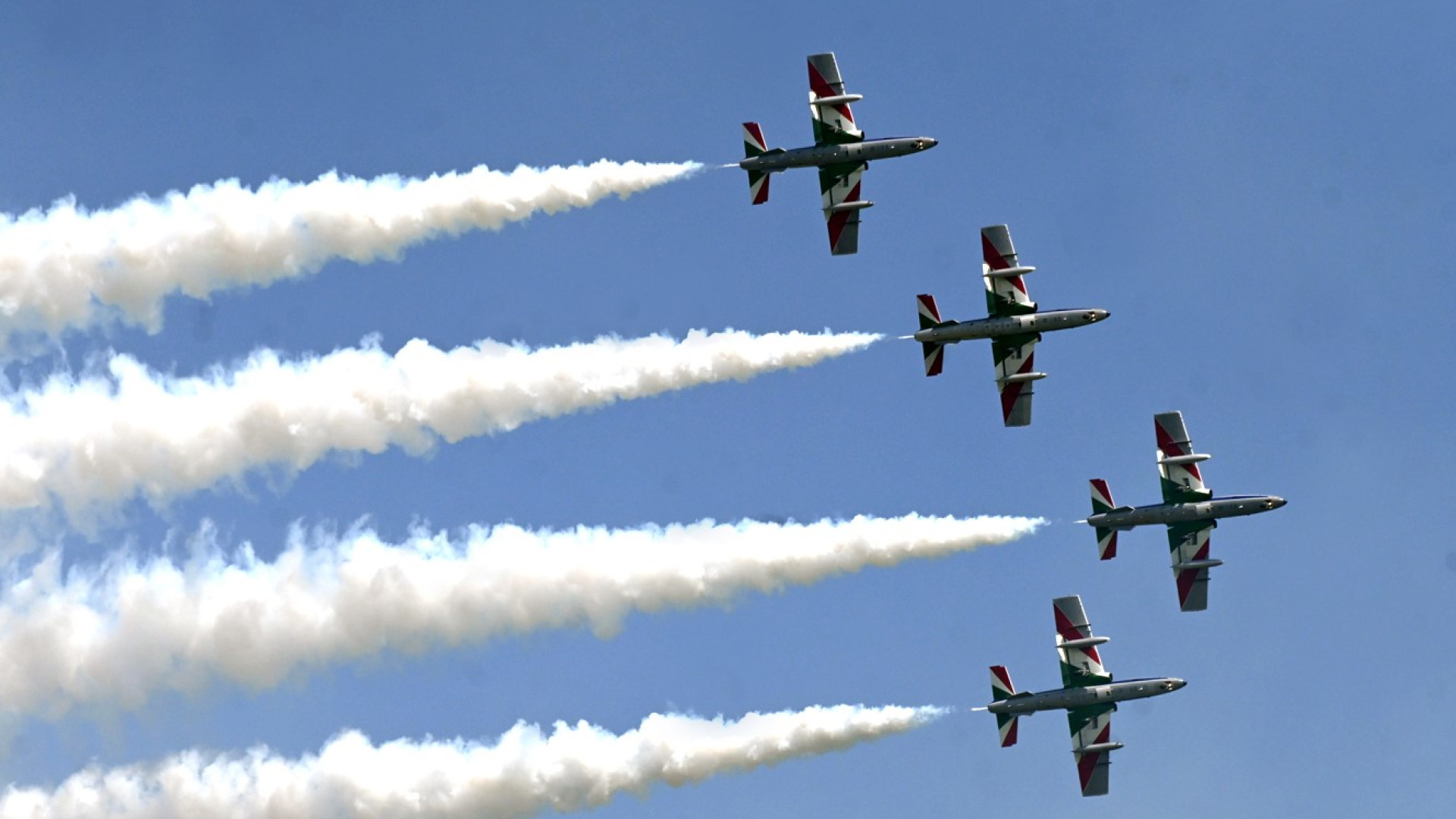 Frecce Tricolori in volo: spettacolo a San Damiano, presentato il Flying Museum