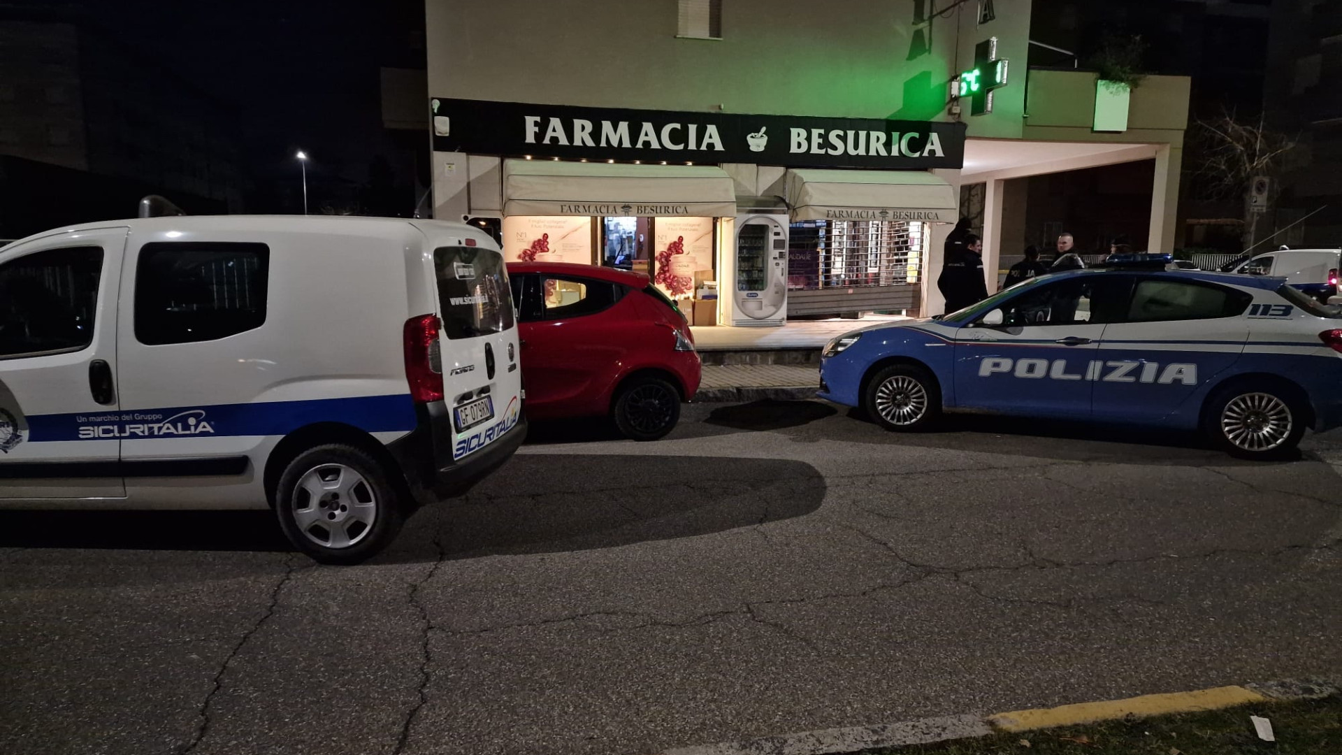 Tentato furto alla farmacia della Besurica: arrestati in flagranza due minori
