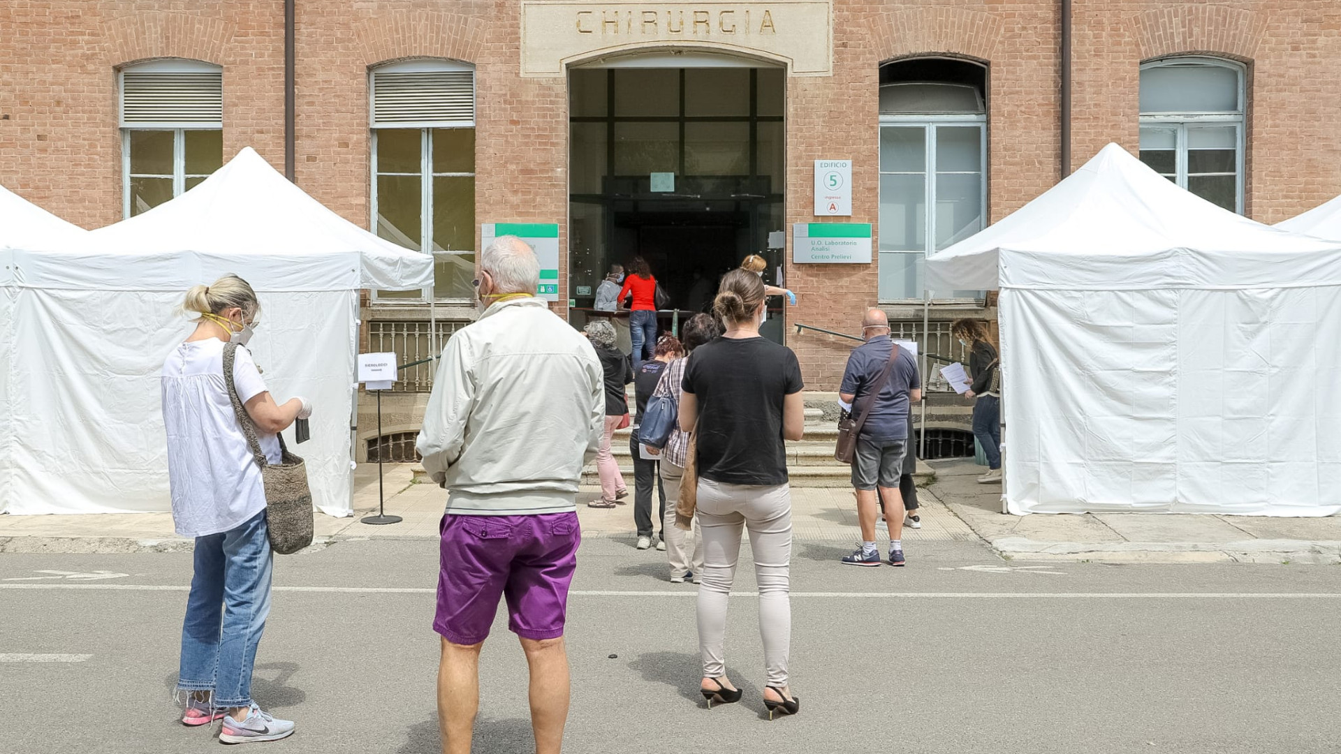 Esami ematici: solo su appuntamento e prenotazione in farmacia