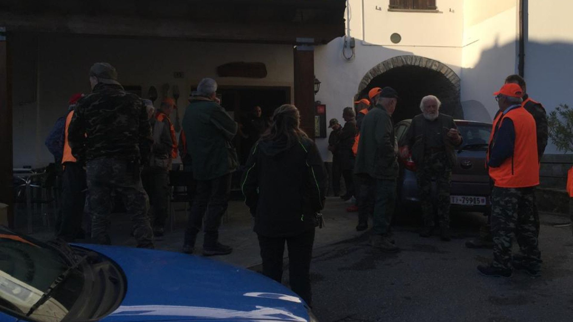 Via alla caccia rallentato, tra peste suina e timore dei lupi. "Un terzo dei cacciatori"