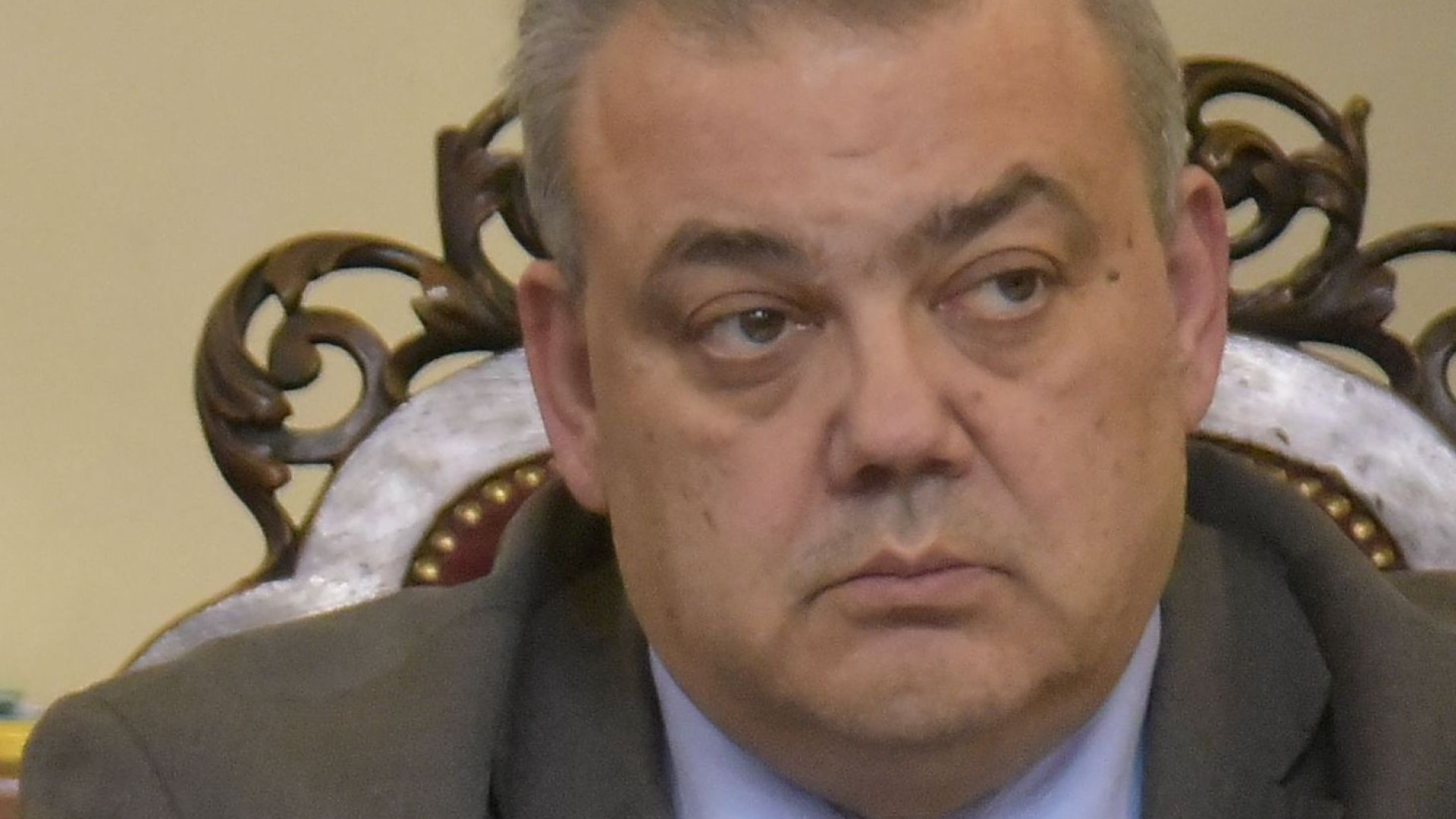 Targa in sala consiliare, 300 euro per l'aggiornamento dopo il "caso Caruso"