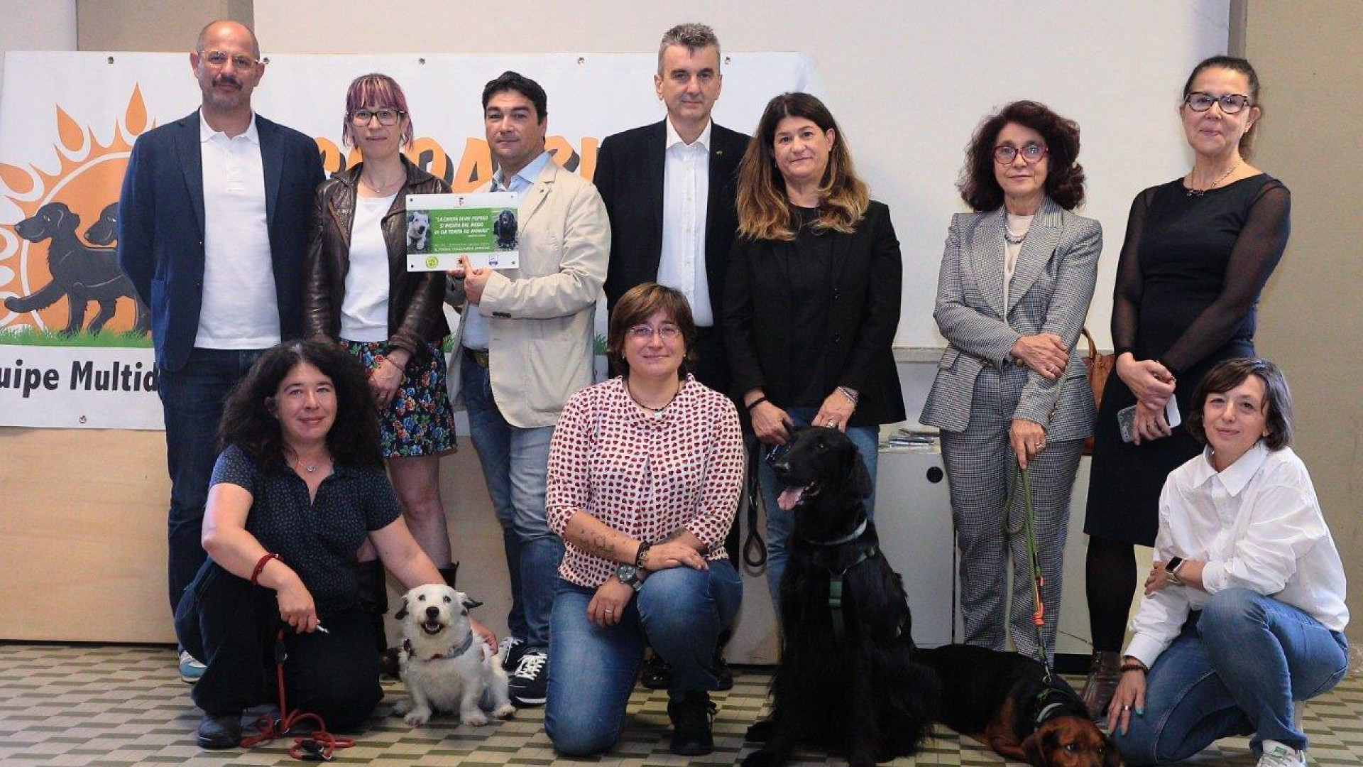 Dieci anni di pet therapy ed educazione cinofila alla media Anna Frank