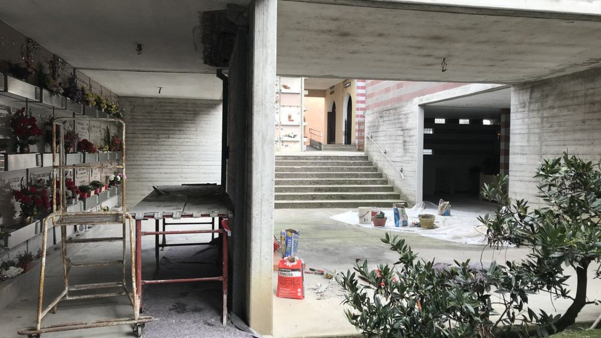 Sicurezza, doppio cantiere al cimitero di Roveleto. Via l'amianto