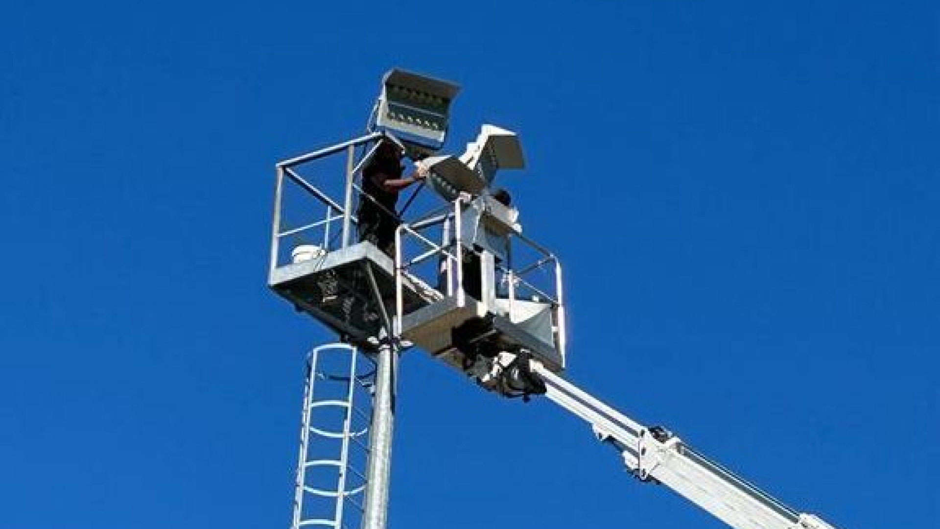 Borgonovo, nuova luce per il campo da calcio comunale: "Bollette meno salate"