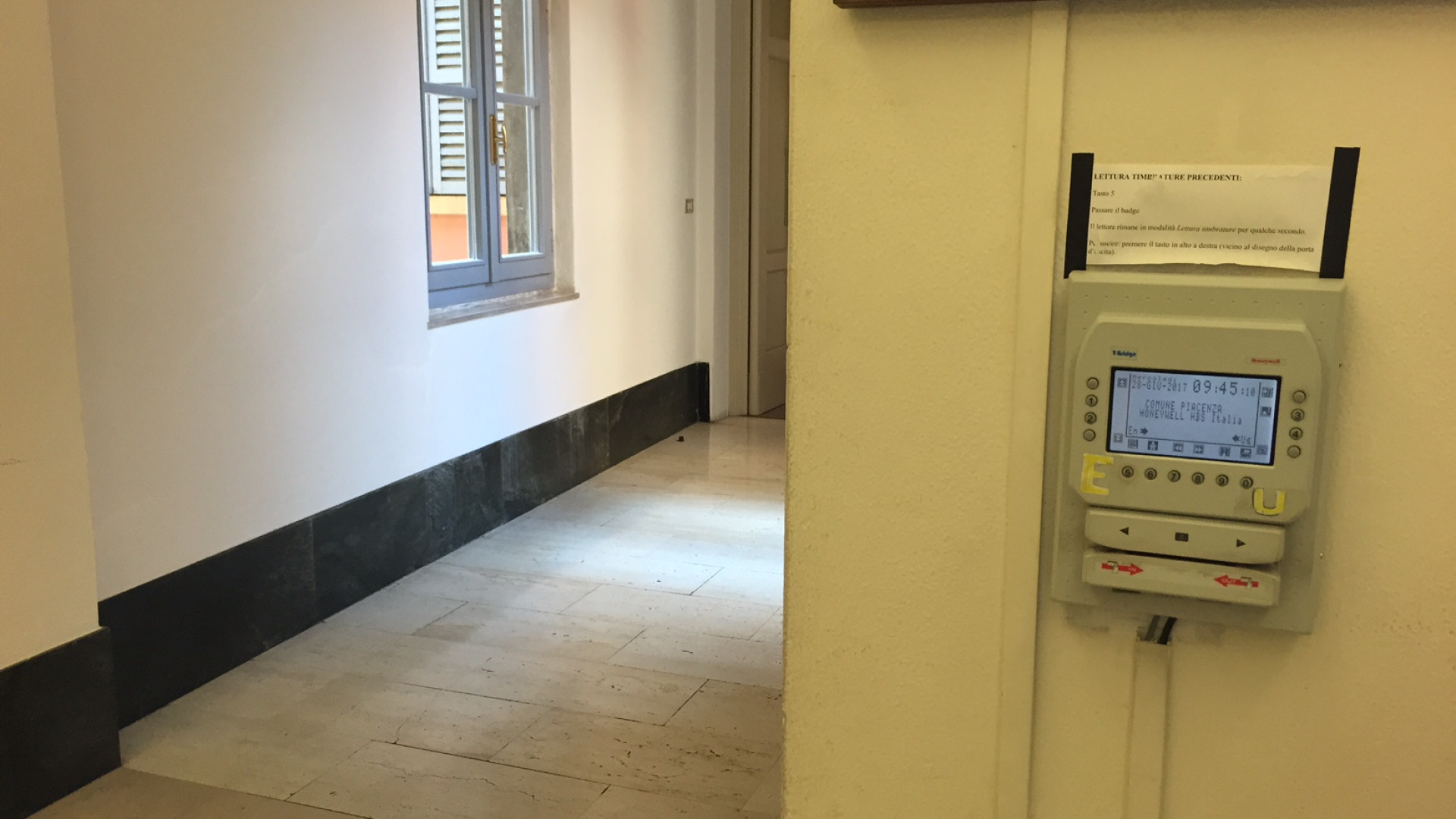 Assenteismo, il giudice annulla la sanzione: "Troppi 12 giorni di sospensione"