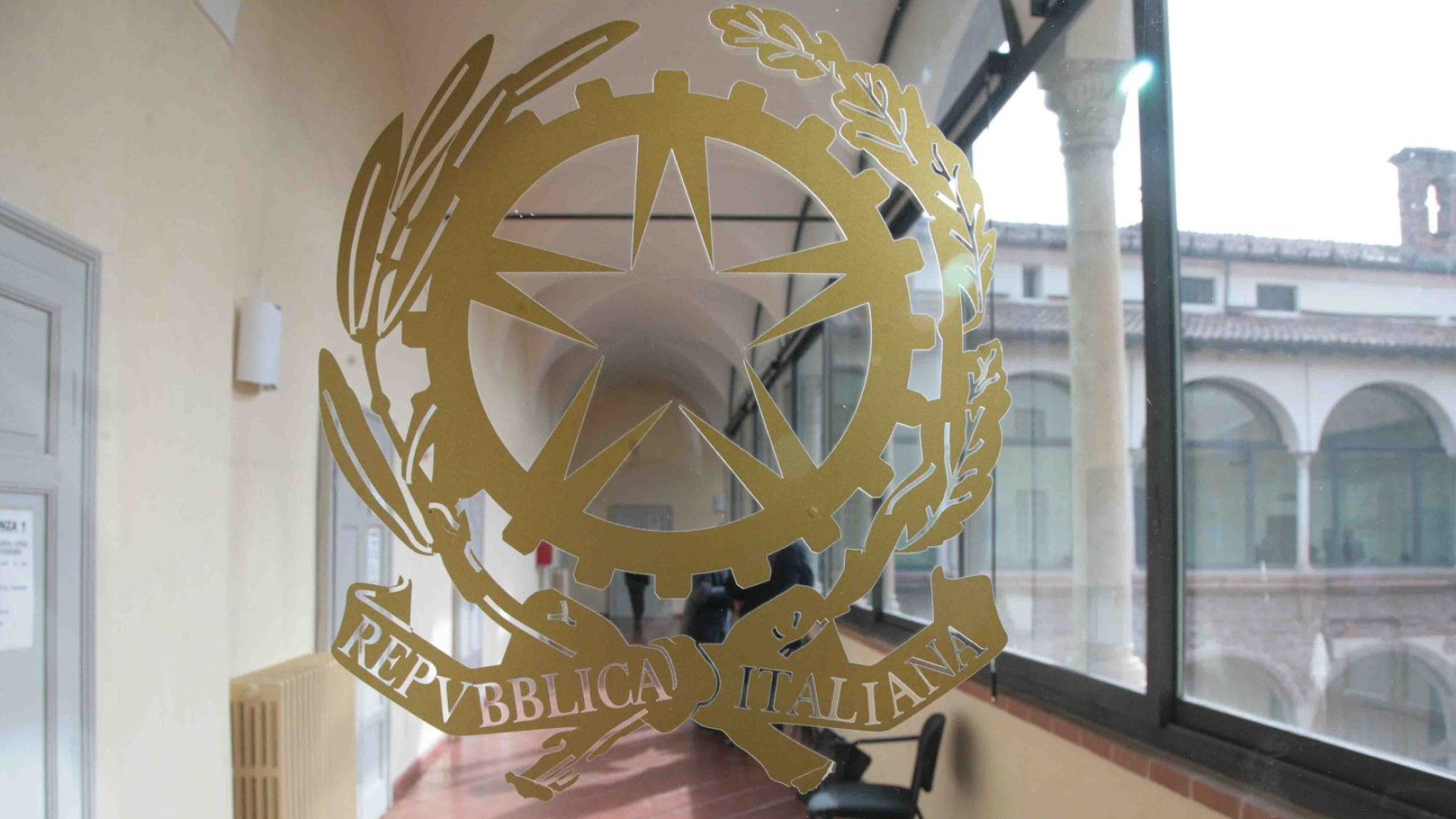 "Riconosceteci tutte come mamme": due coppie di donne fanno causa al Comune di Piacenza. La replica: "Applichiamo la legge"