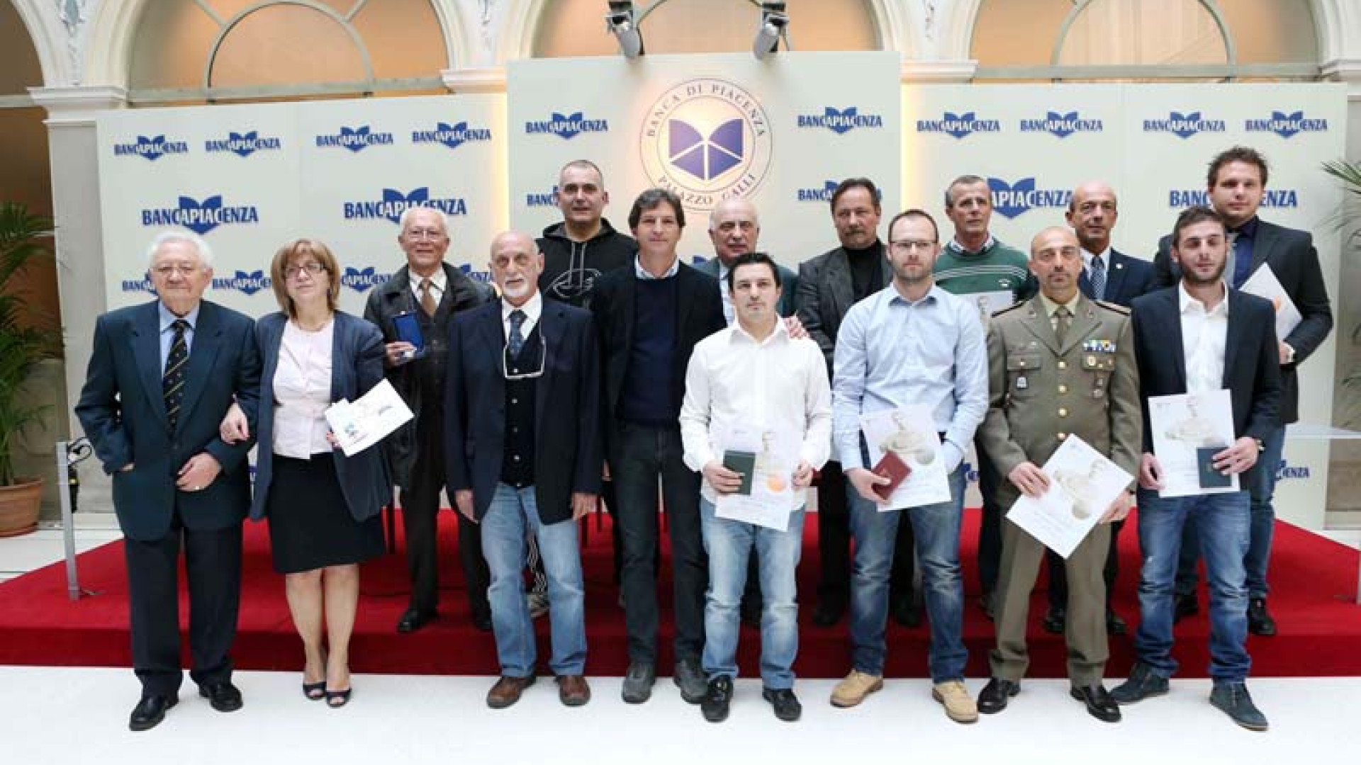 Atleti e dirigenti premiati a palazzo Galli dal Coni. Assegnate le stelle al merito
