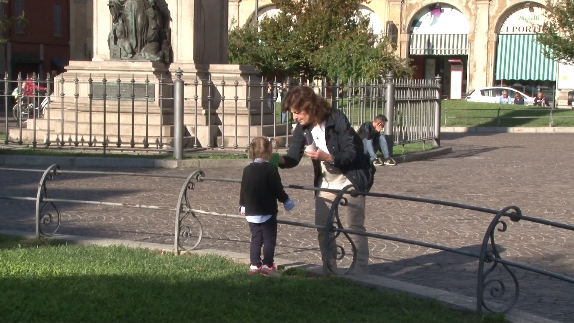 La festa dei nonni: "Mia nipote mi dice sempre che mi ama e sono bella"