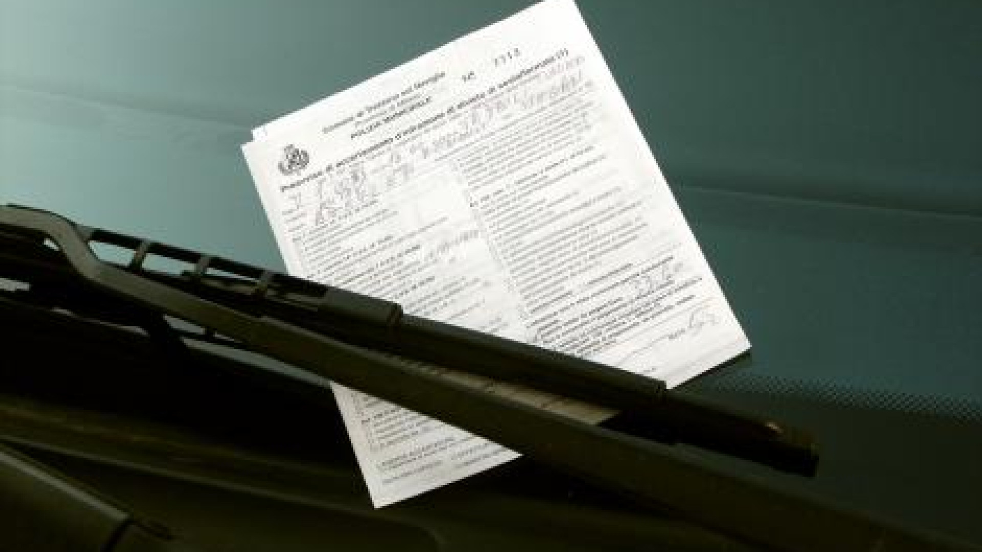 Sfrecciava davanti ad autovelox con targa della ex: condannato