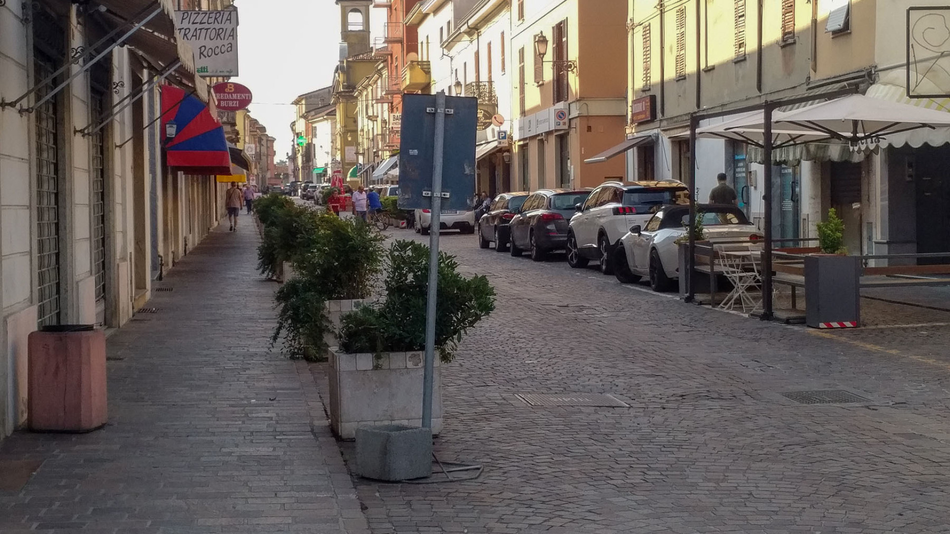 Armati di cutter tentano la rapina in banca, ma il sangue freddo dei dipendenti manda a monte il colpo
