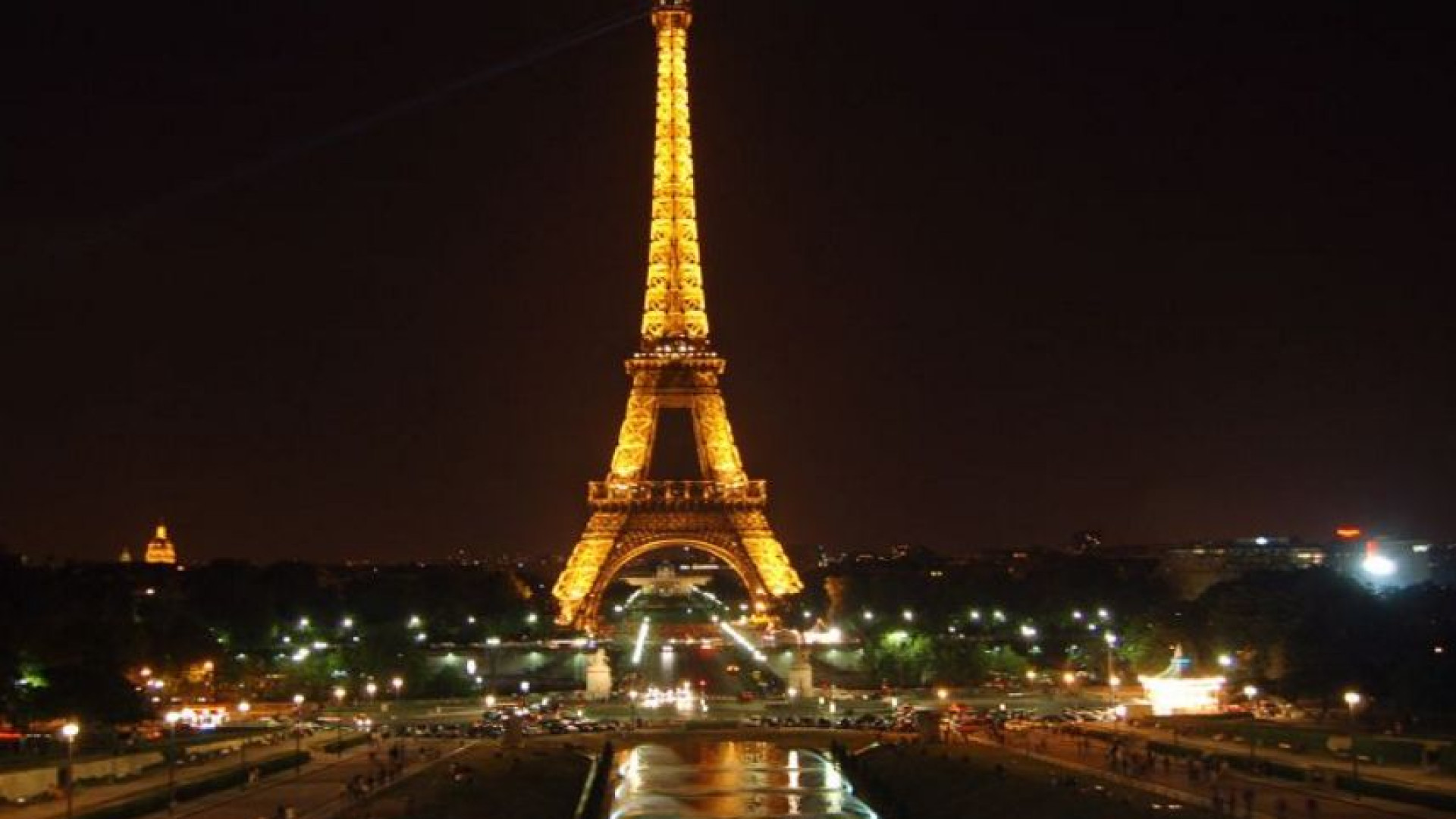 Attentati a Parigi, disdetti viaggi nelle capitali. Le agenzie: “Assicuratevi”