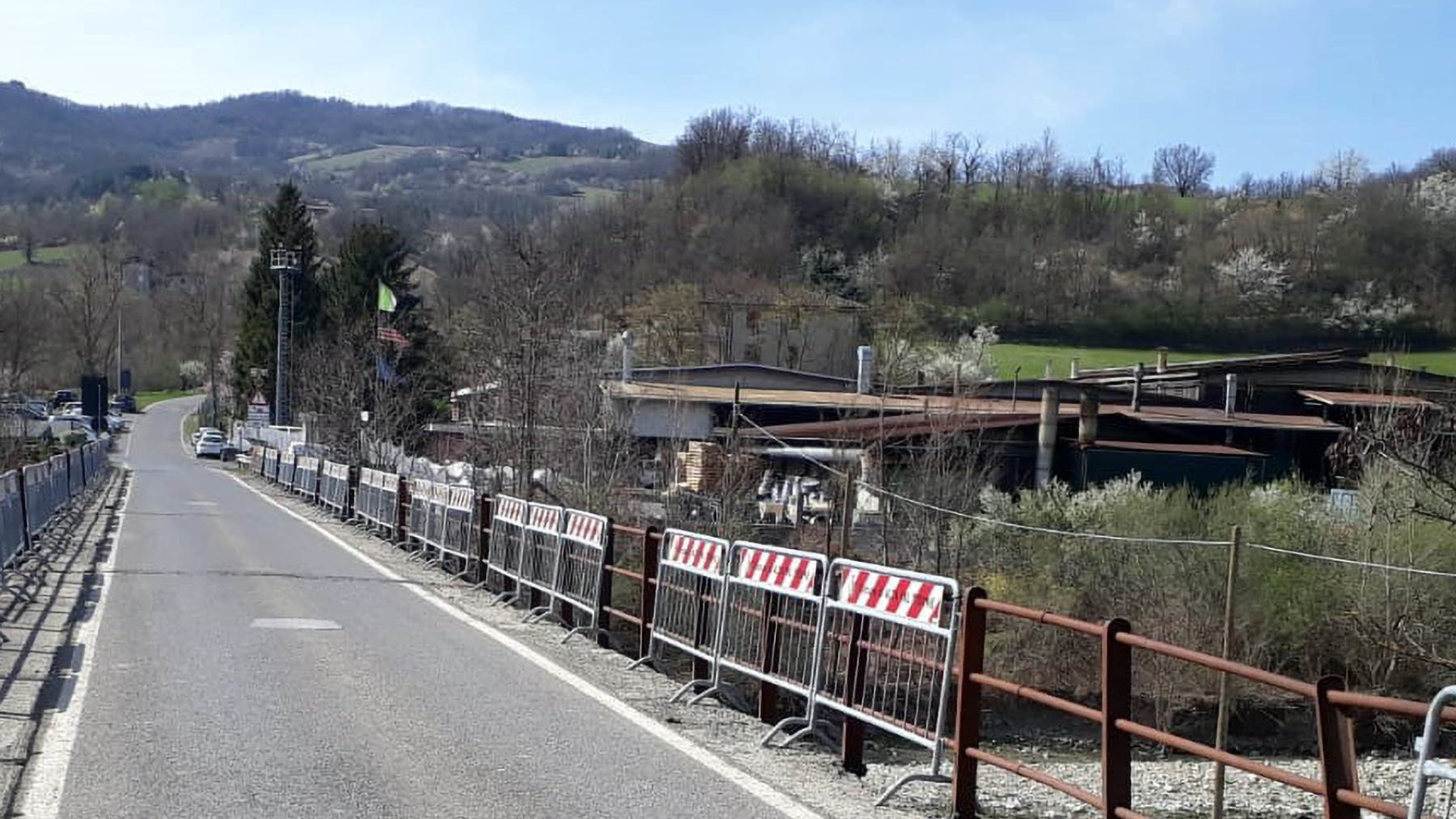 "Difficoltà nel reperire i materiali". Rimandati i lavori al ponte di Trebecco