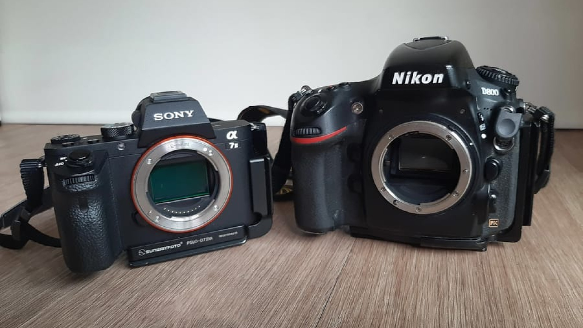 L’epoca delle reflex è finita. Ecco le mirrorless!