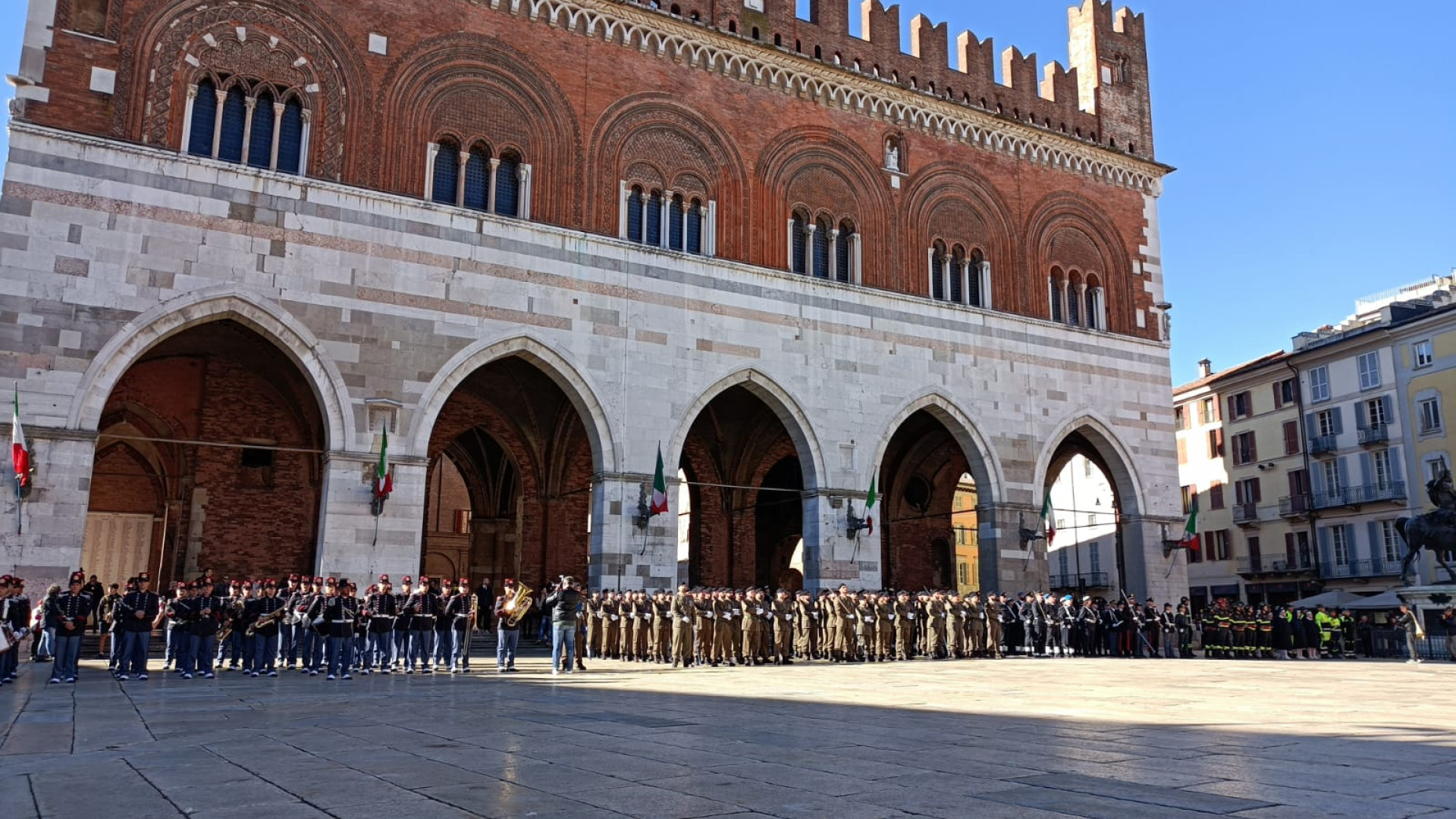 Festa unità nazionale e Forze armate: “All'Italia costruita dal sacrificio dei giovani"