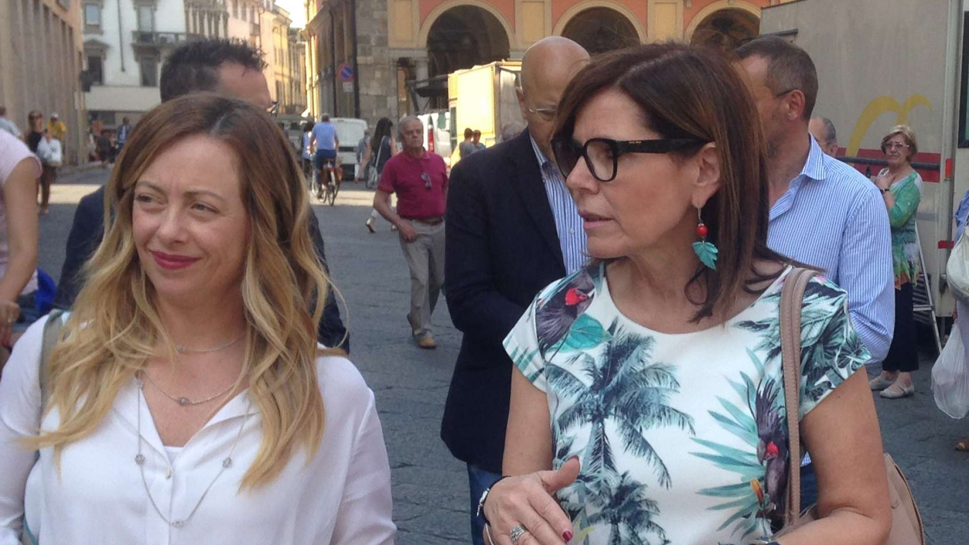 Giorgia Meloni a Piacenza per sostenere Patrizia Barbieri: "Prima i piacentini"