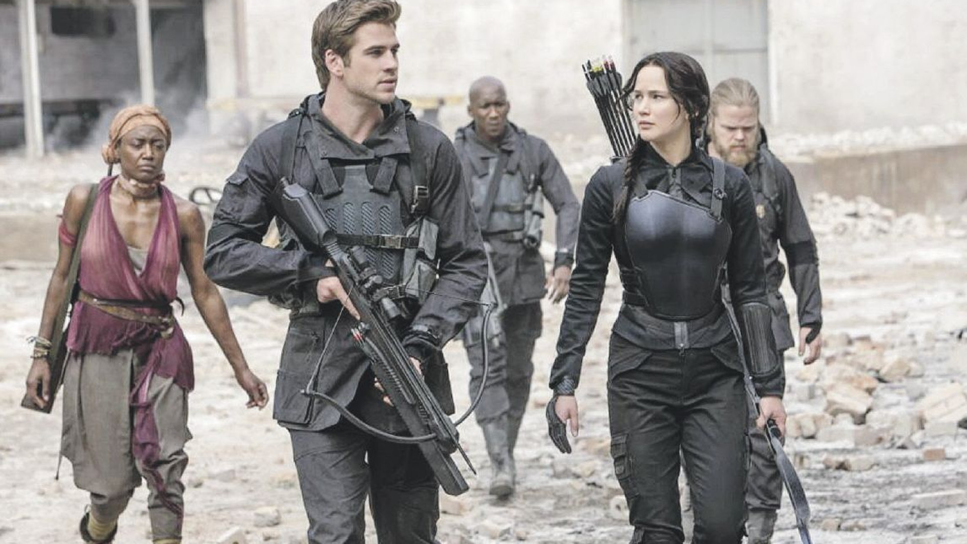 Torna “Hunger Games” la saga distopica corre tra classici e cult movie